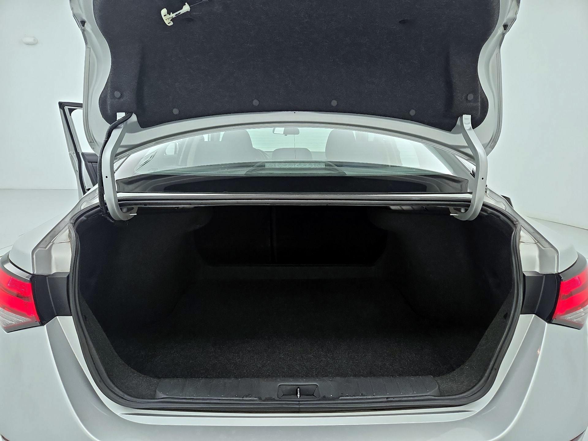 Thumbnail: 2023 Nissan Sentra - 20