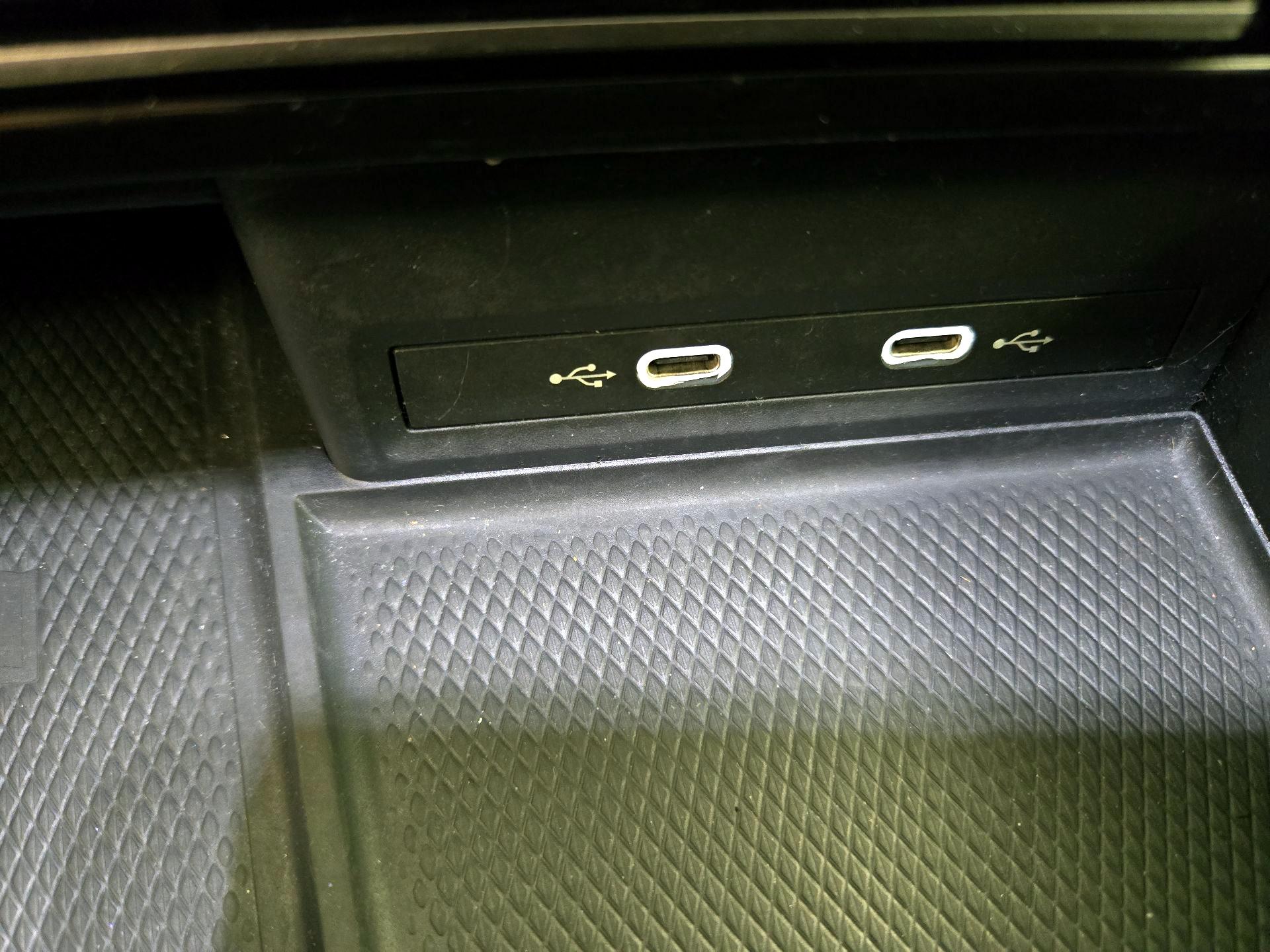 Thumbnail: 2024 Volkswagen Atlas - 18