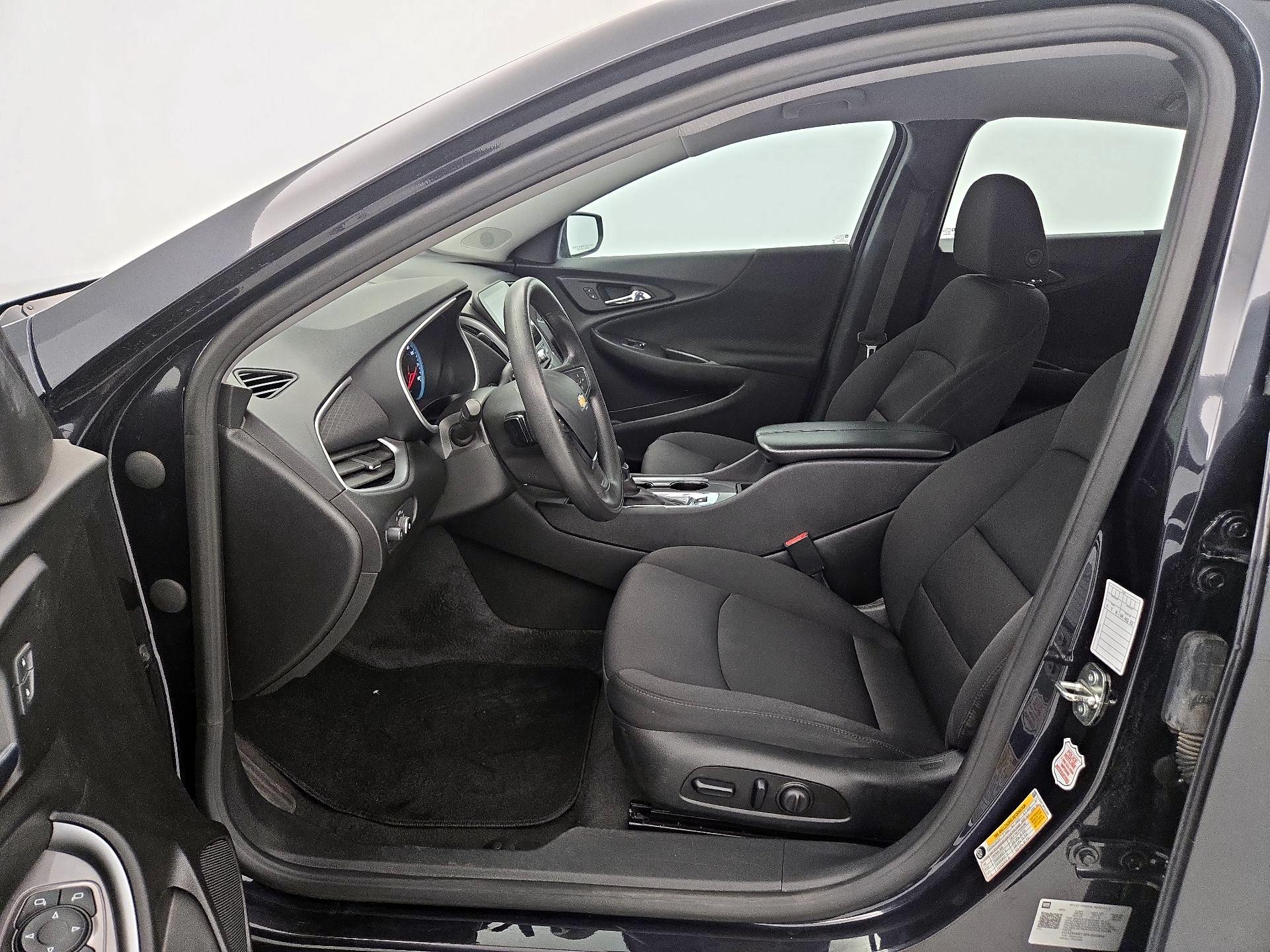 Thumbnail: 2023 Chevrolet Malibu - 11