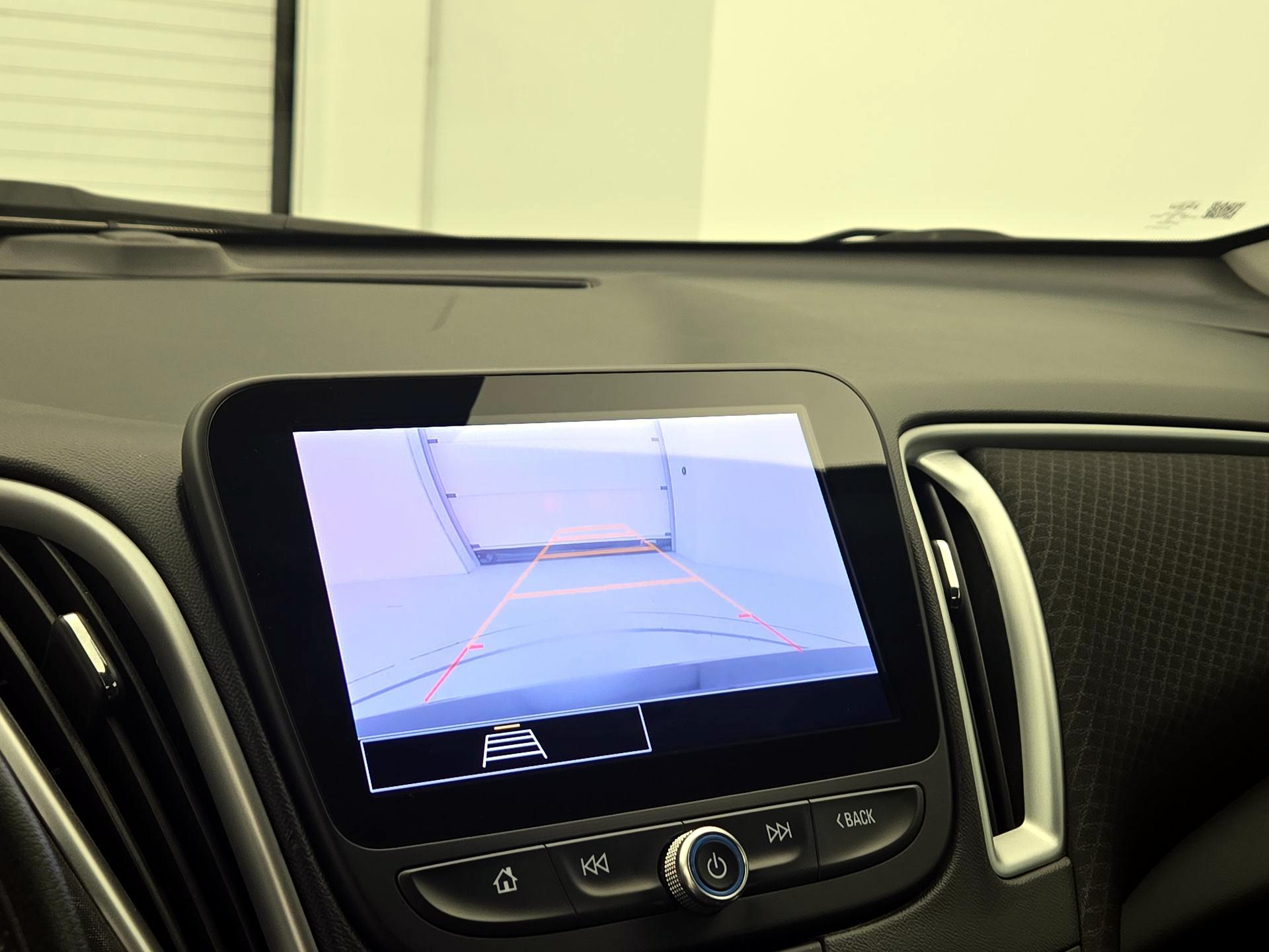 Thumbnail: 2023 Chevrolet Malibu - 14