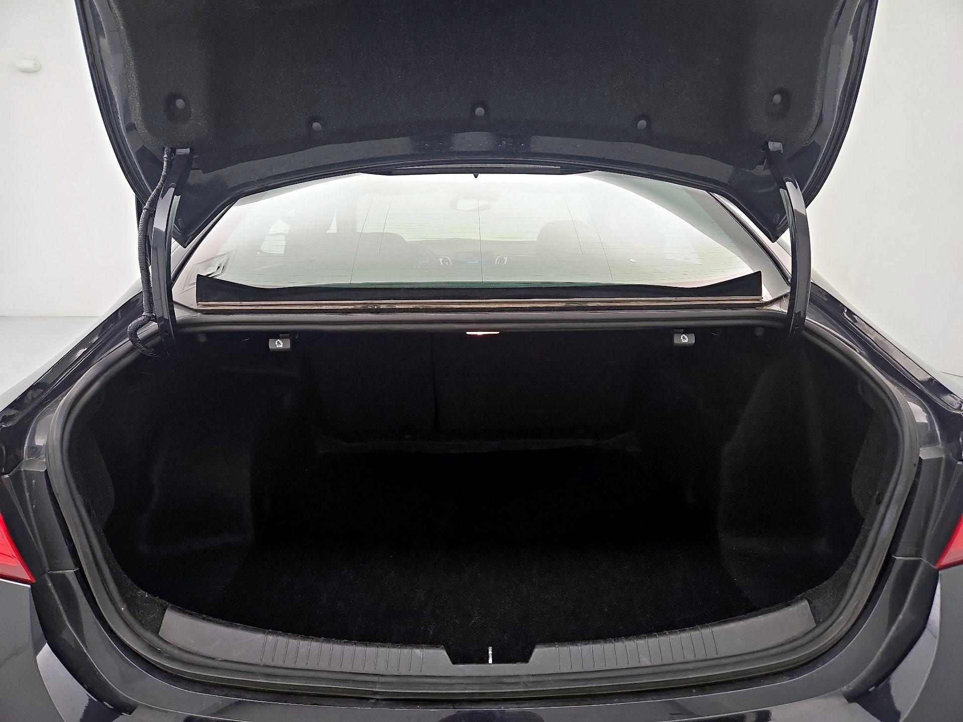 Thumbnail: 2023 Chevrolet Malibu - 19