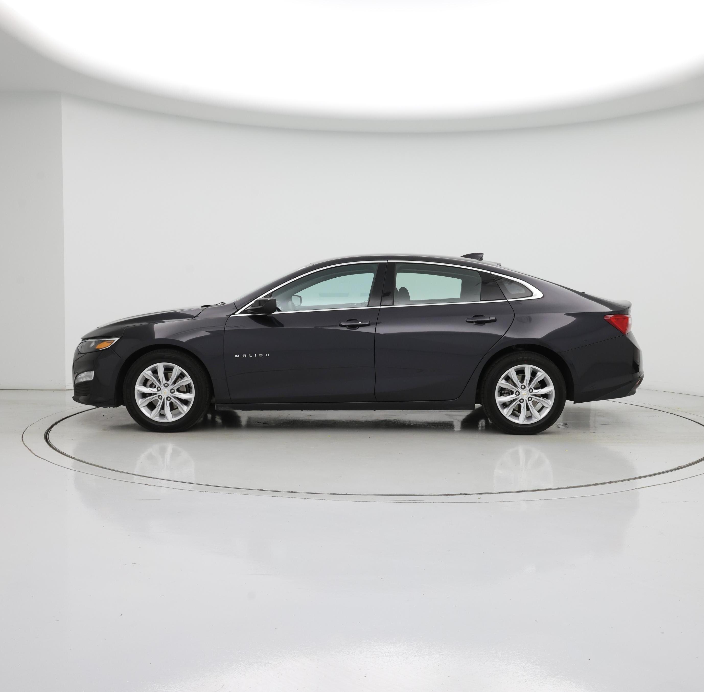 Thumbnail: 2023 Chevrolet Malibu - 3