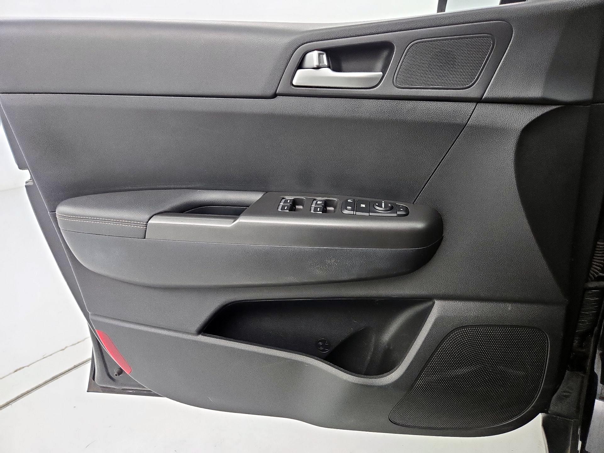 Thumbnail: 2021 Kia Sportage - 12