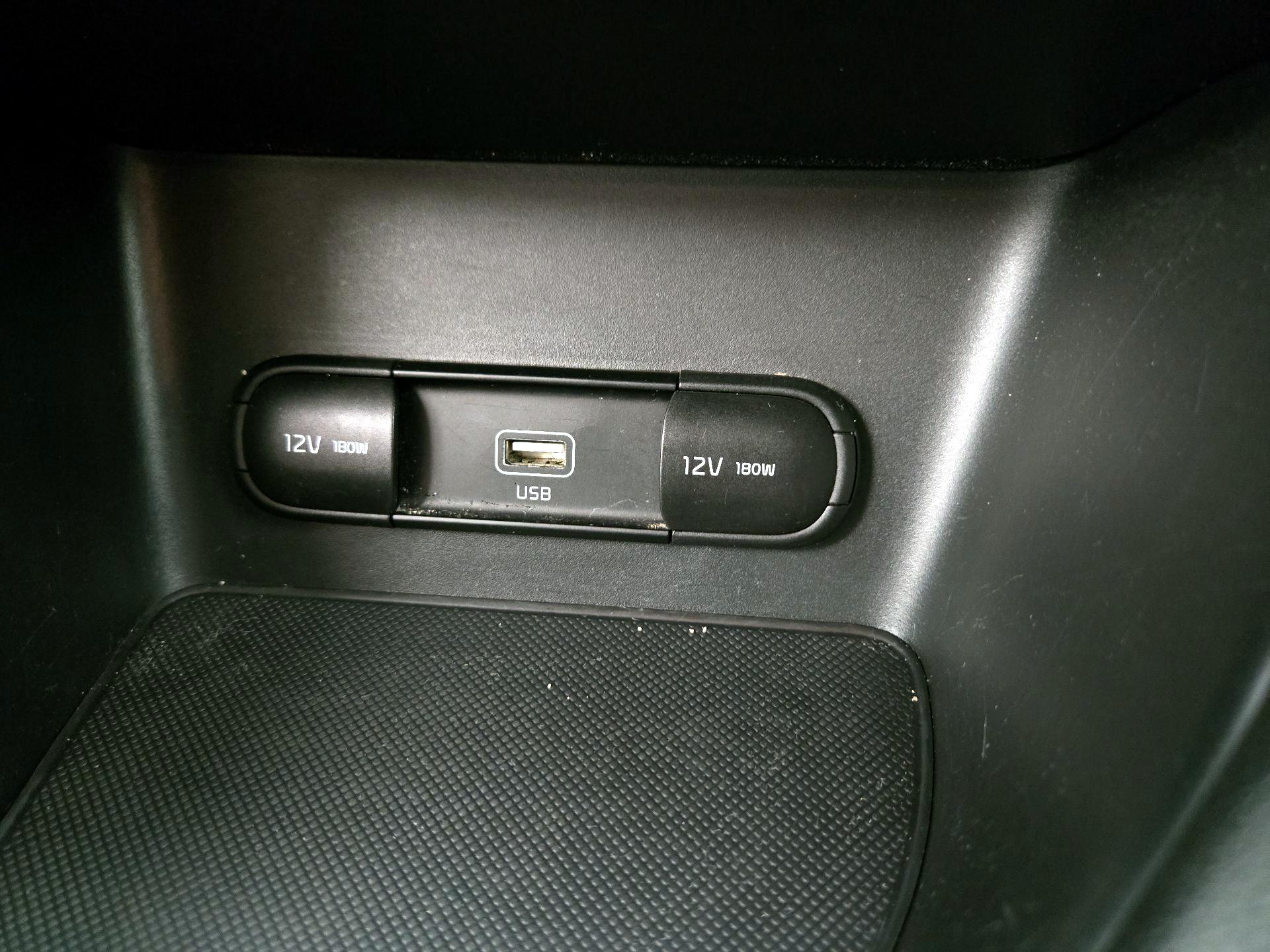 Thumbnail: 2021 Kia Sportage - 18