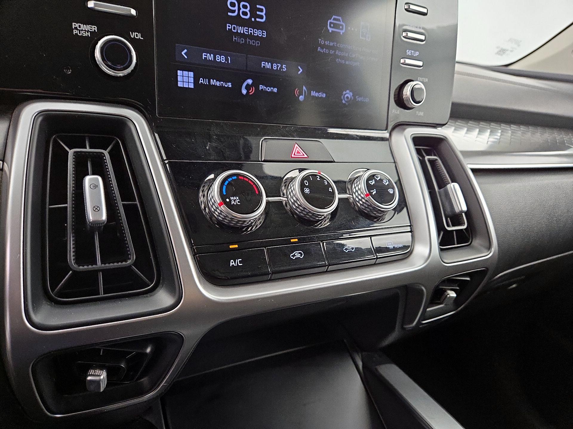 Thumbnail: 2022 Kia Sorento - 16