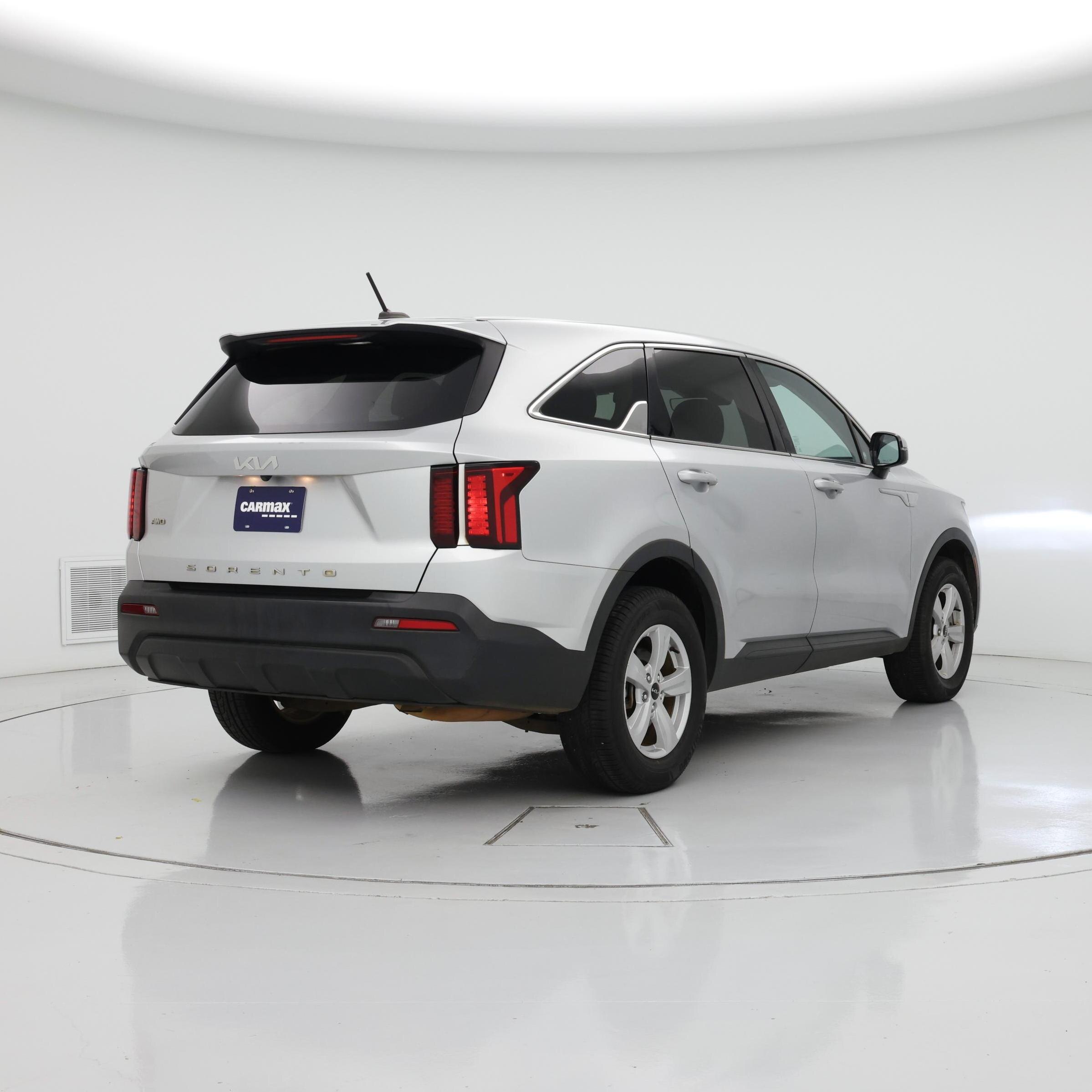 Thumbnail: 2022 Kia Sorento - 8