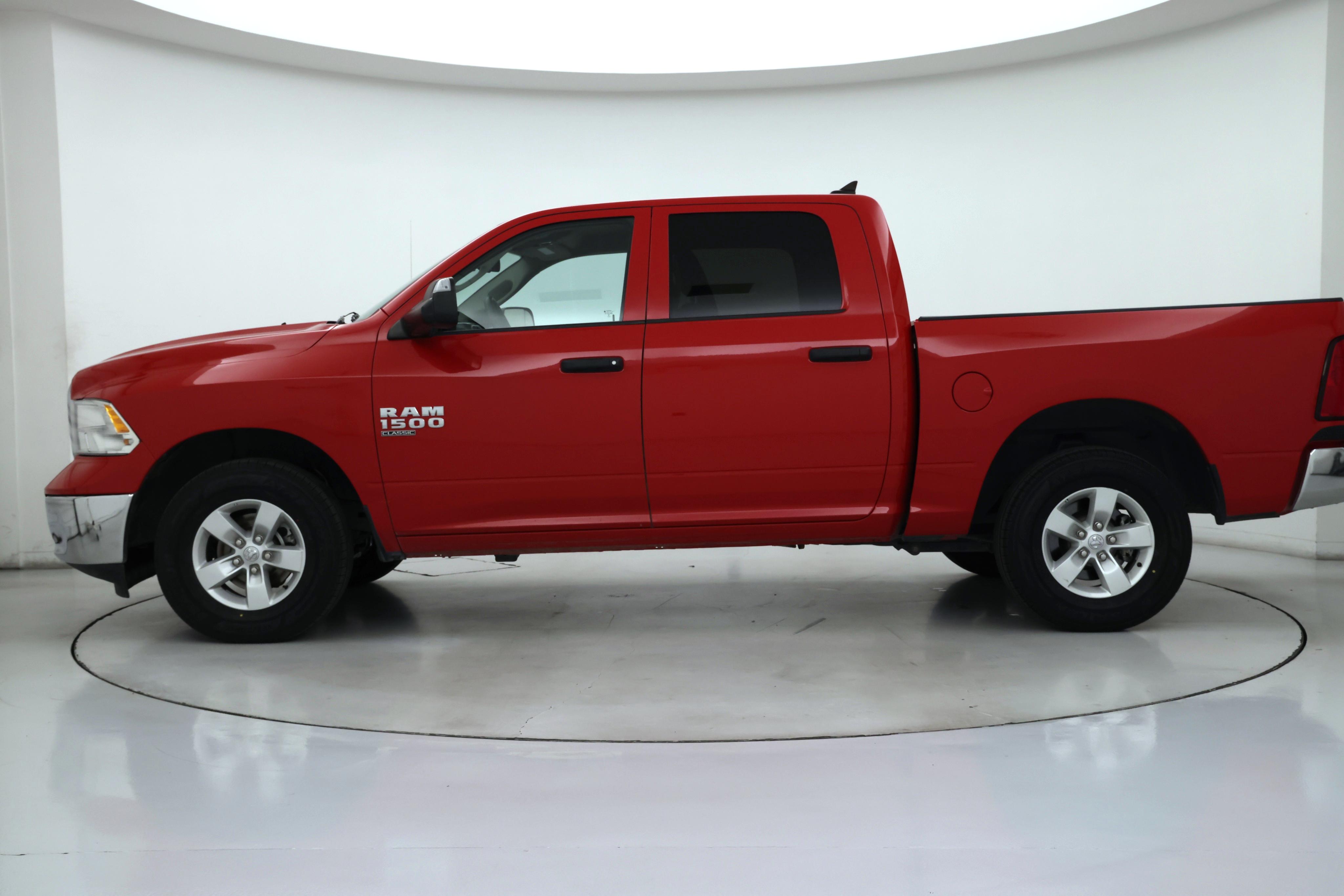 Thumbnail: 2023 RAM 1500 Classic - 3