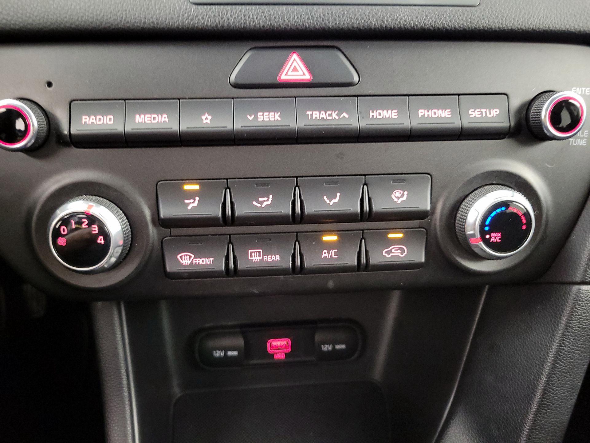 Thumbnail: 2021 Kia Sportage - 16