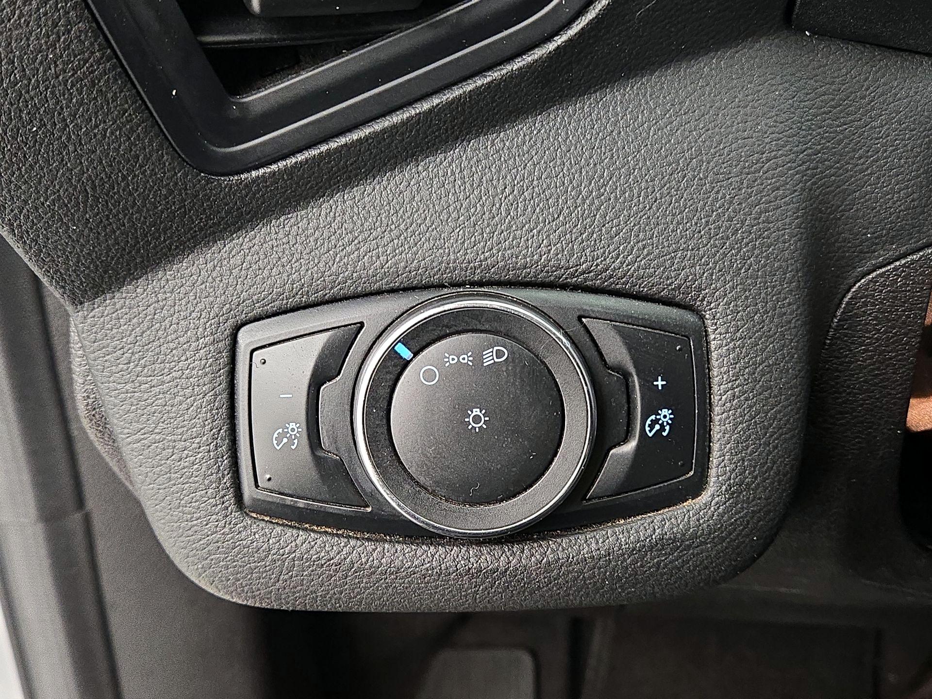 Thumbnail: 2015 Ford Escape - 13