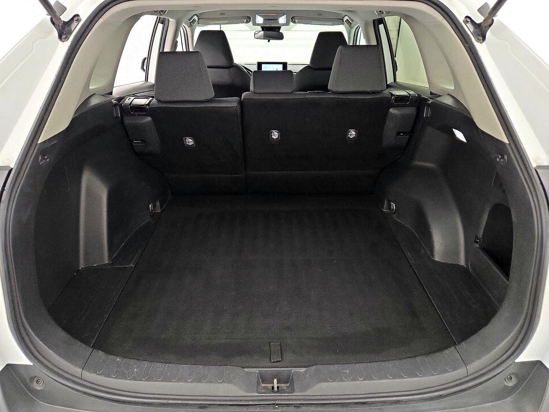 Thumbnail: 2023 Toyota RAV4 - 20