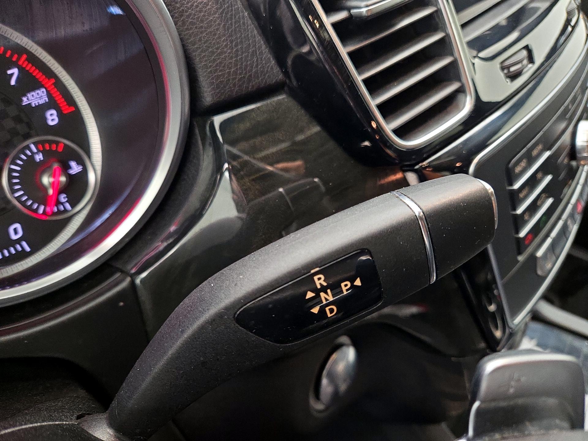 Thumbnail: 2018 Mercedes-Benz GLE - 18