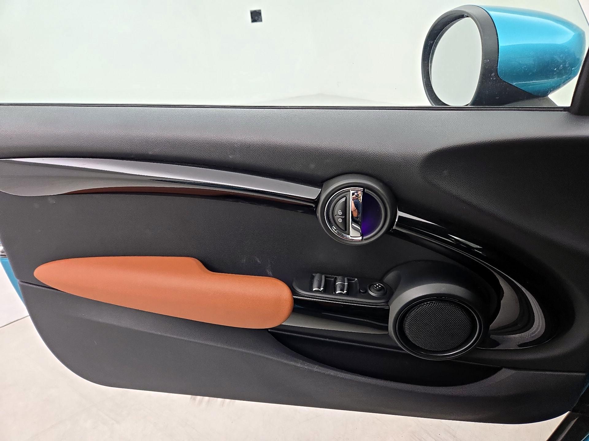 Thumbnail: 2021 MINI Cooper - 12