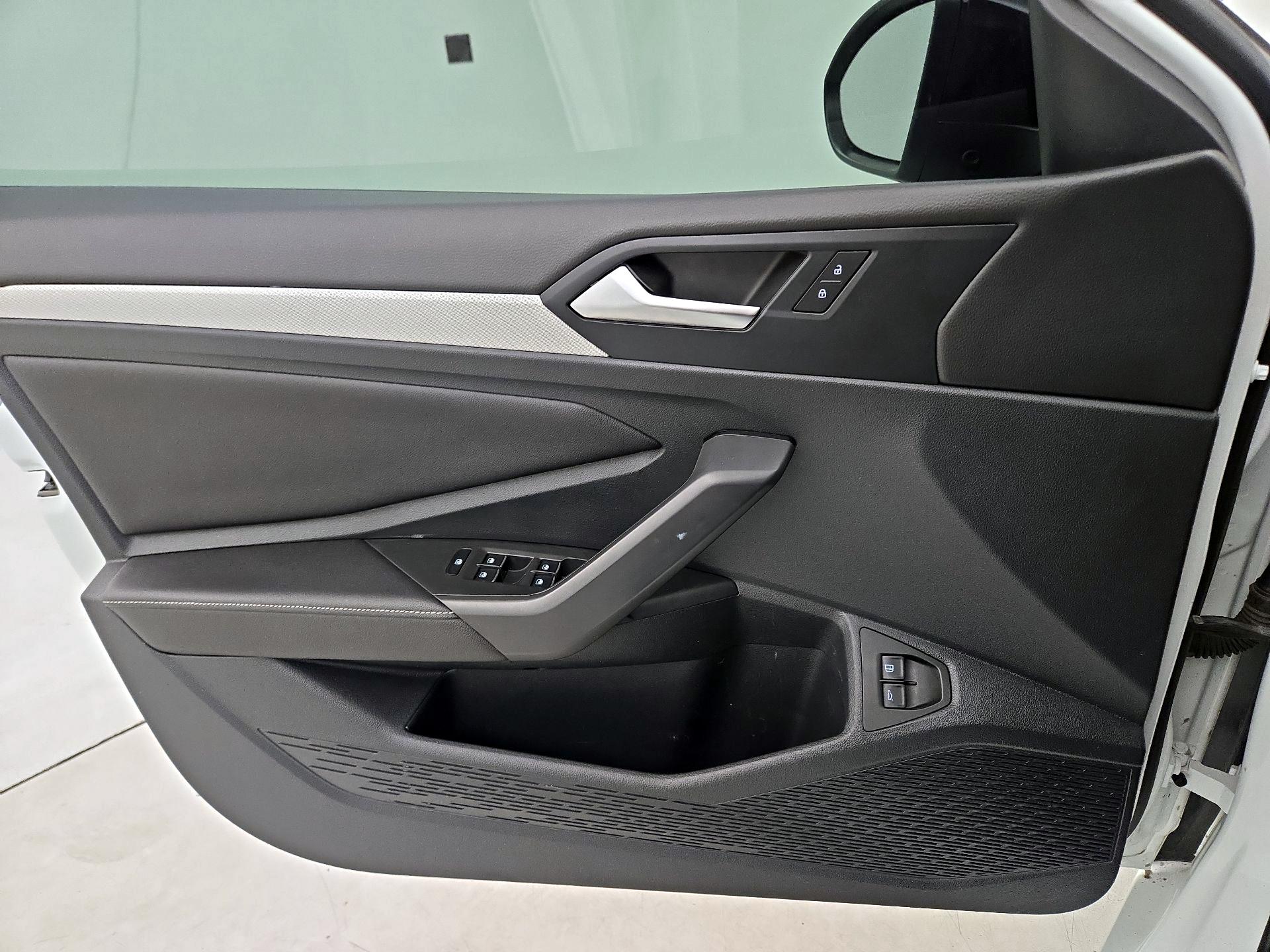 Thumbnail: 2023 Volkswagen Jetta - 12