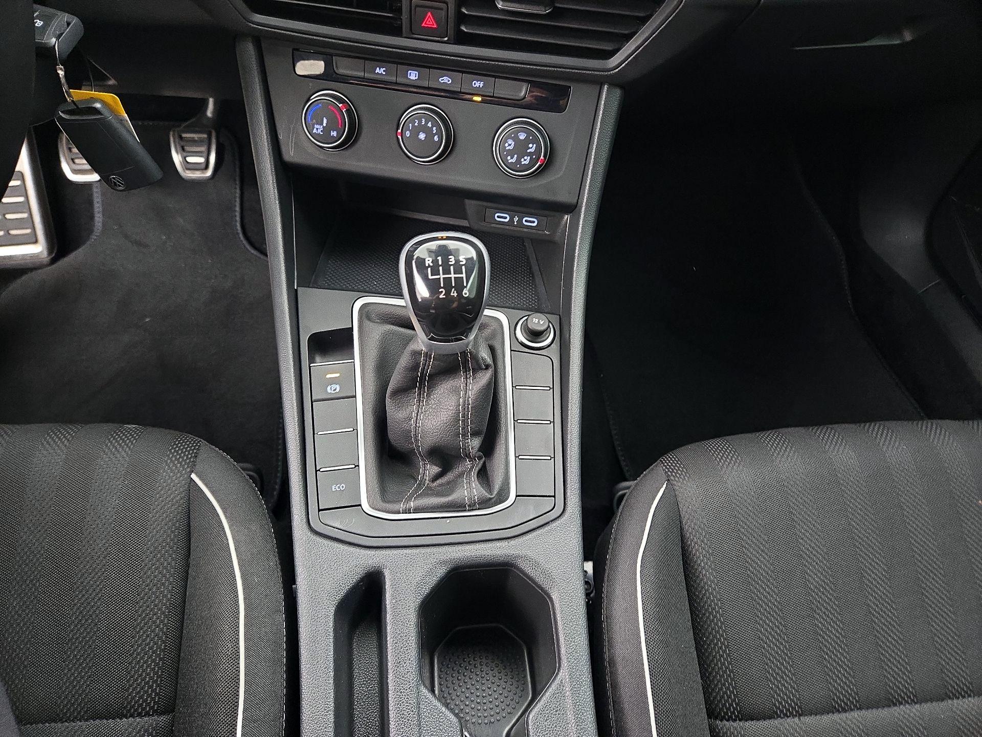 Thumbnail: 2023 Volkswagen Jetta - 17