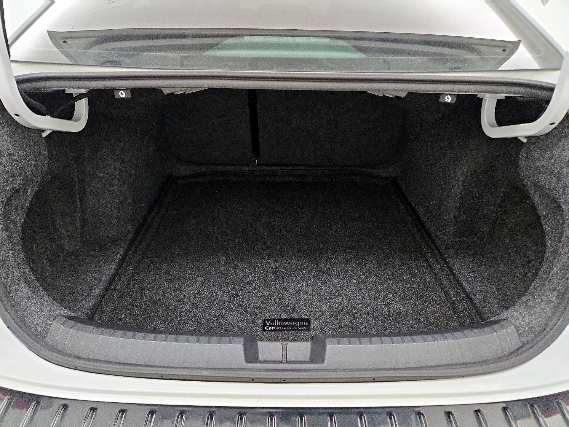 Thumbnail: 2023 Volkswagen Jetta - 20