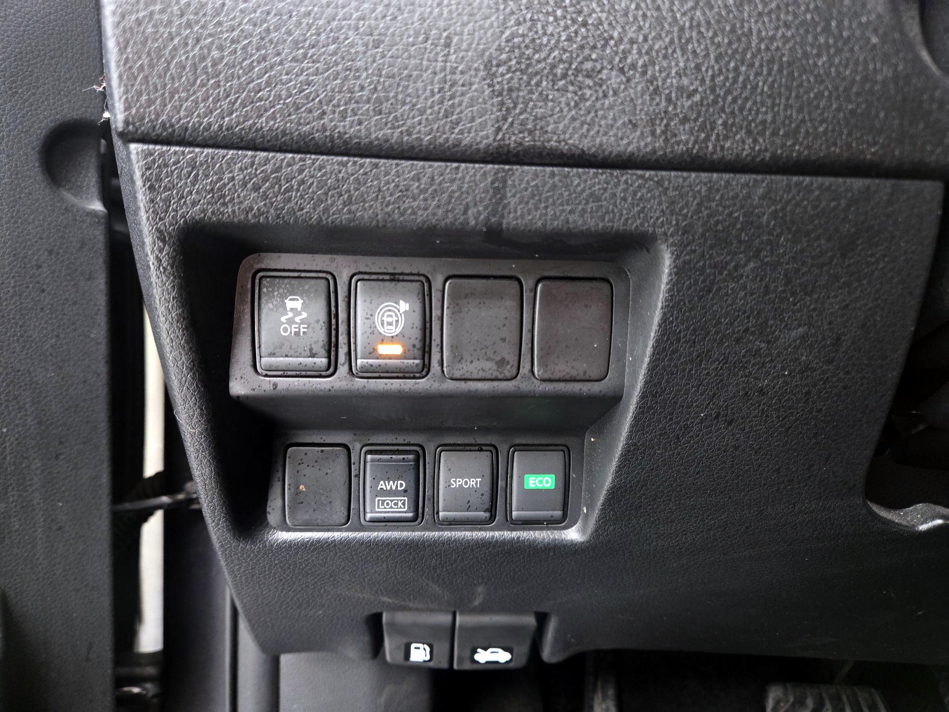 Thumbnail: 2017 Nissan Rogue - 13