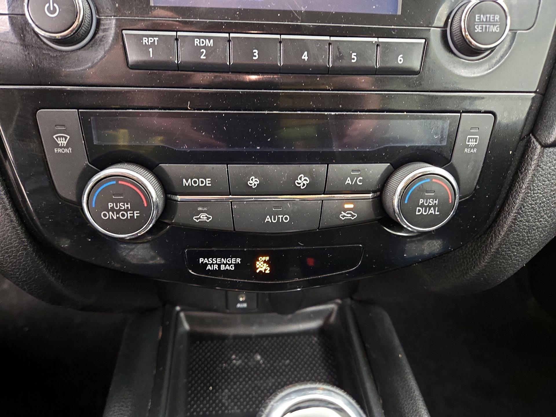 Thumbnail: 2017 Nissan Rogue - 16