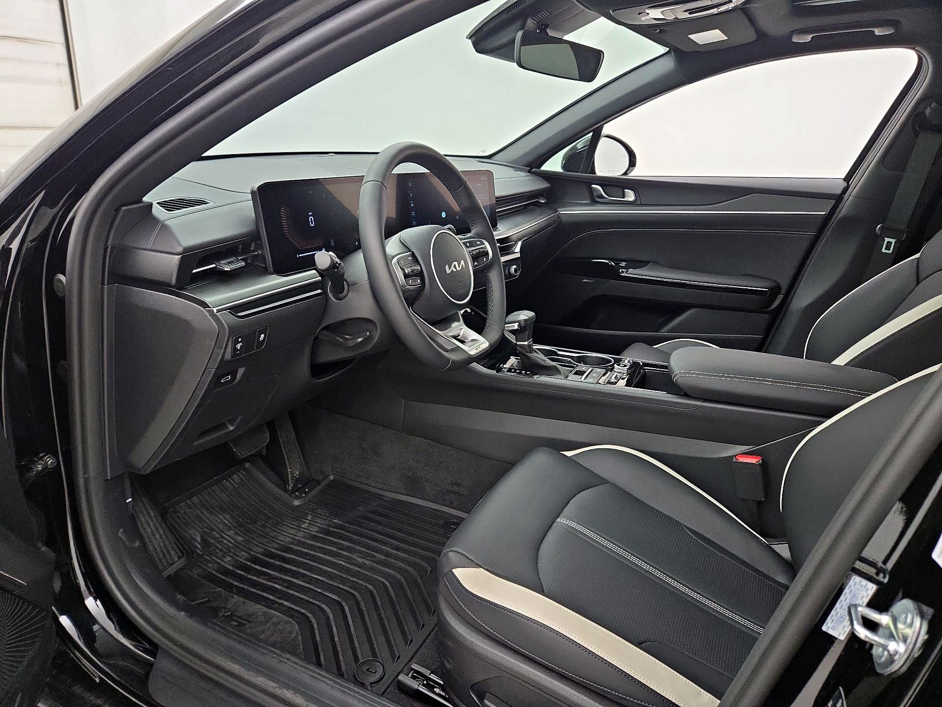 Thumbnail: 2026 Kia K5 - 11