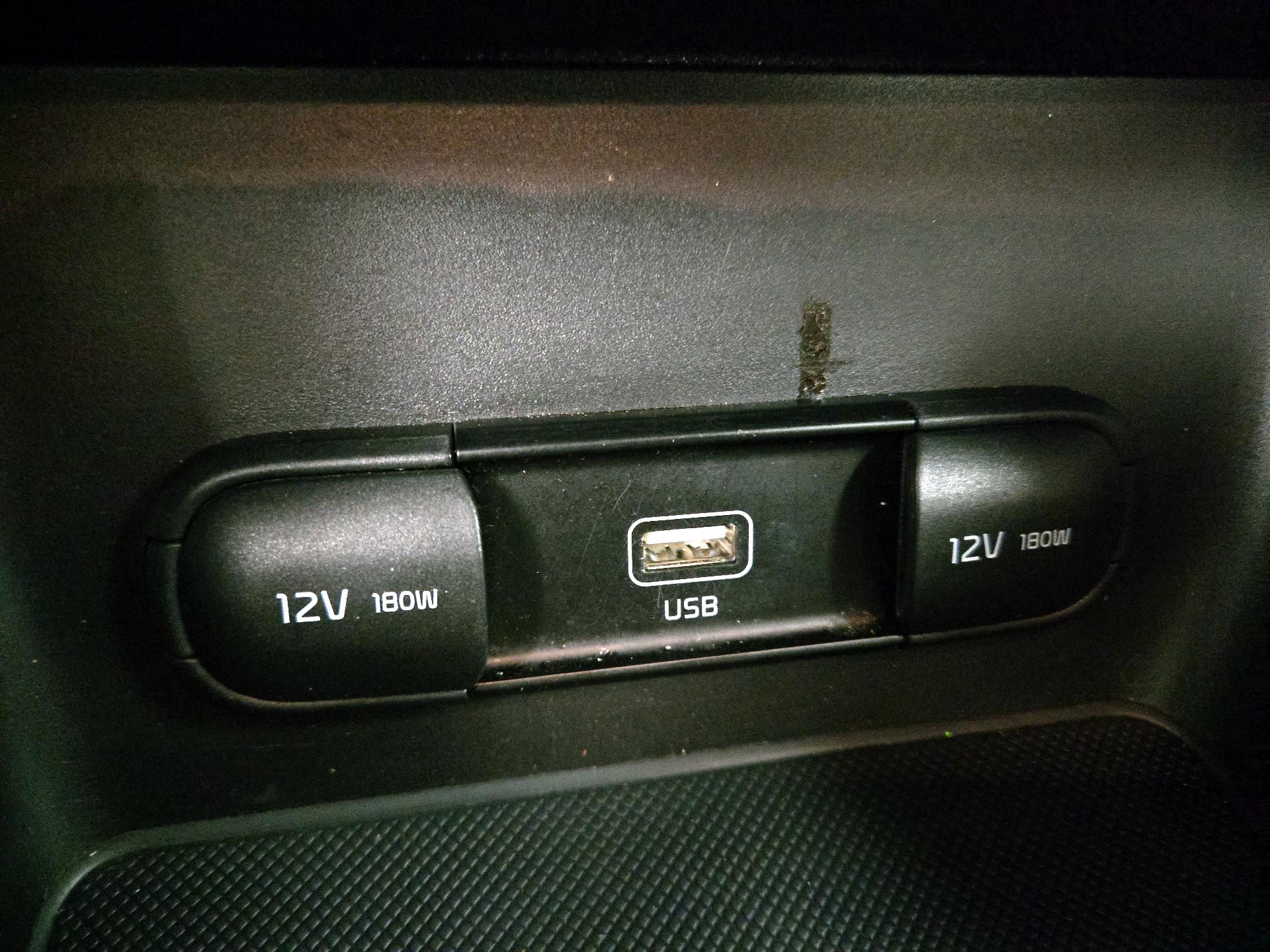 Thumbnail: 2022 Kia Sportage - 18