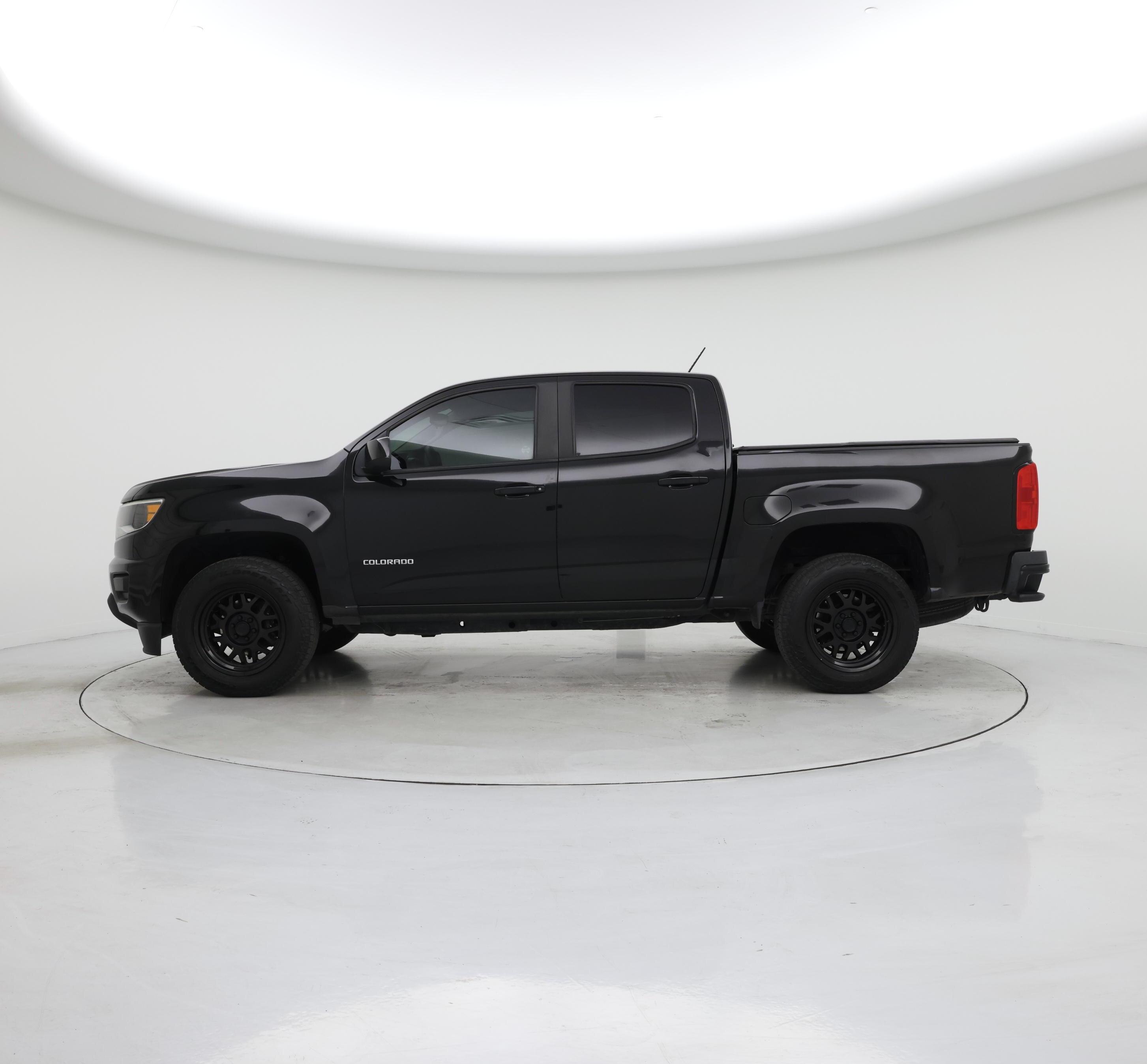 Thumbnail: 2018 Chevrolet Colorado - 3