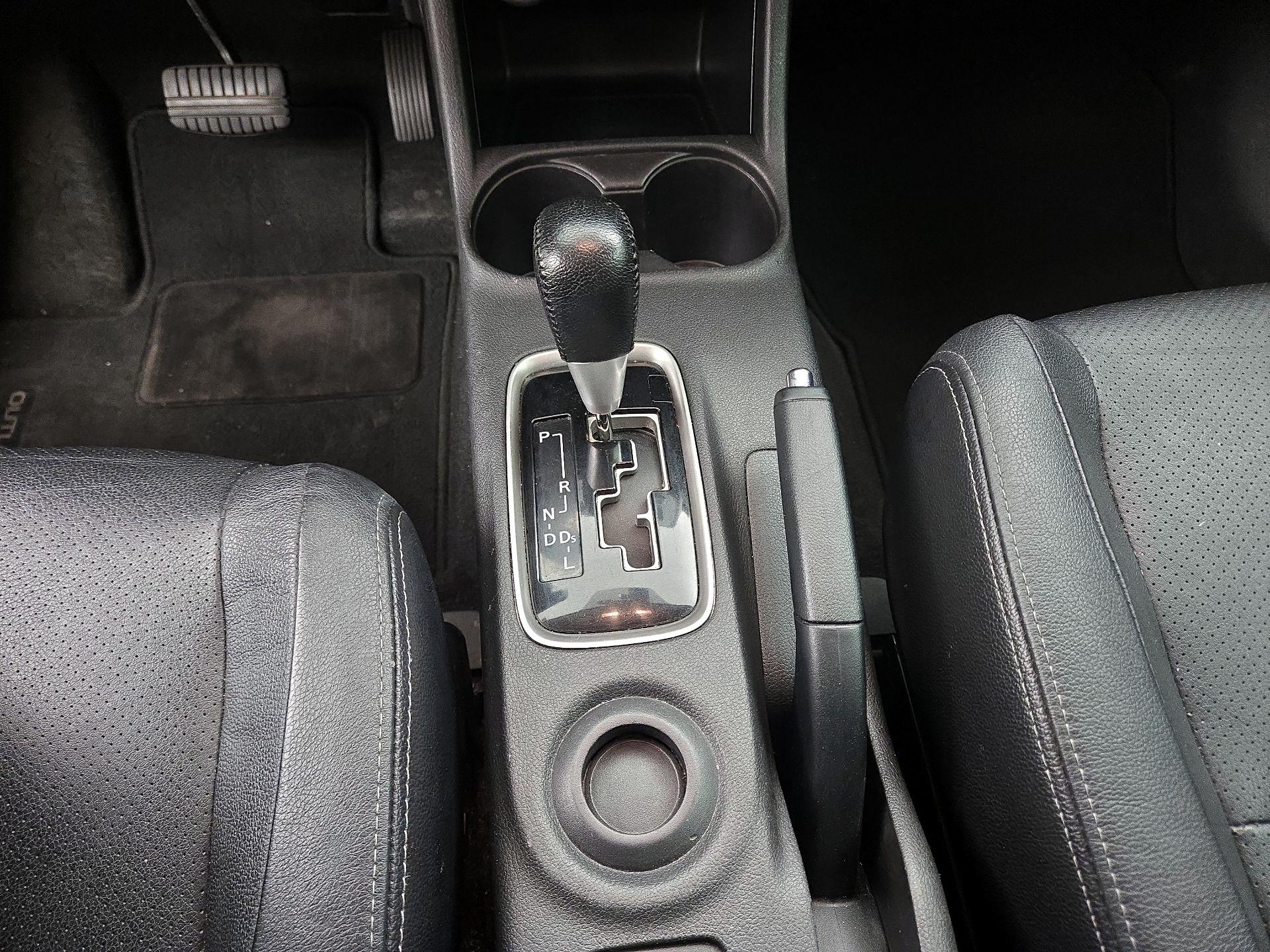 Thumbnail: 2016 Mitsubishi Outlander - 17