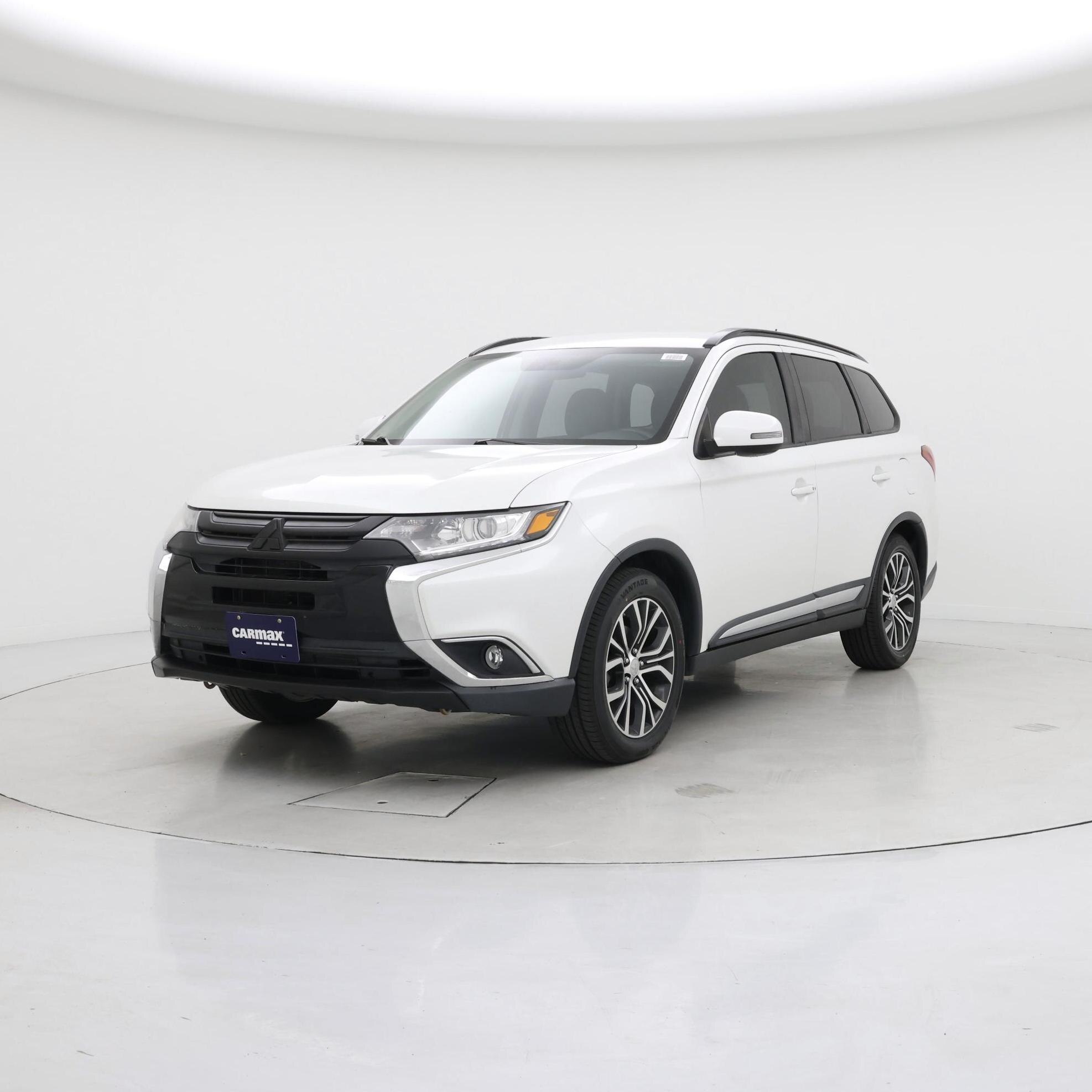 Thumbnail: 2016 Mitsubishi Outlander - 4