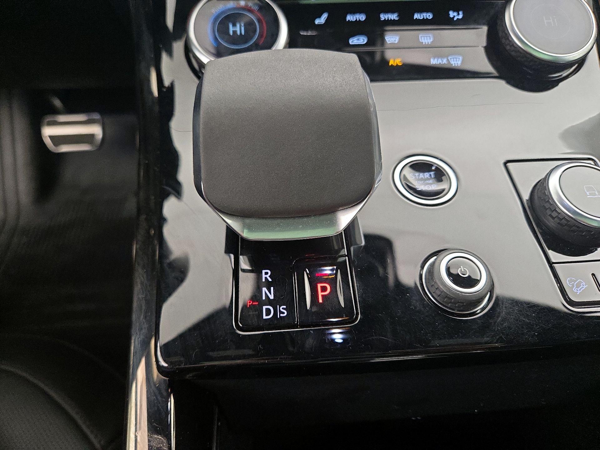 Thumbnail: 2023 Land Rover Range Rover Sport - 18