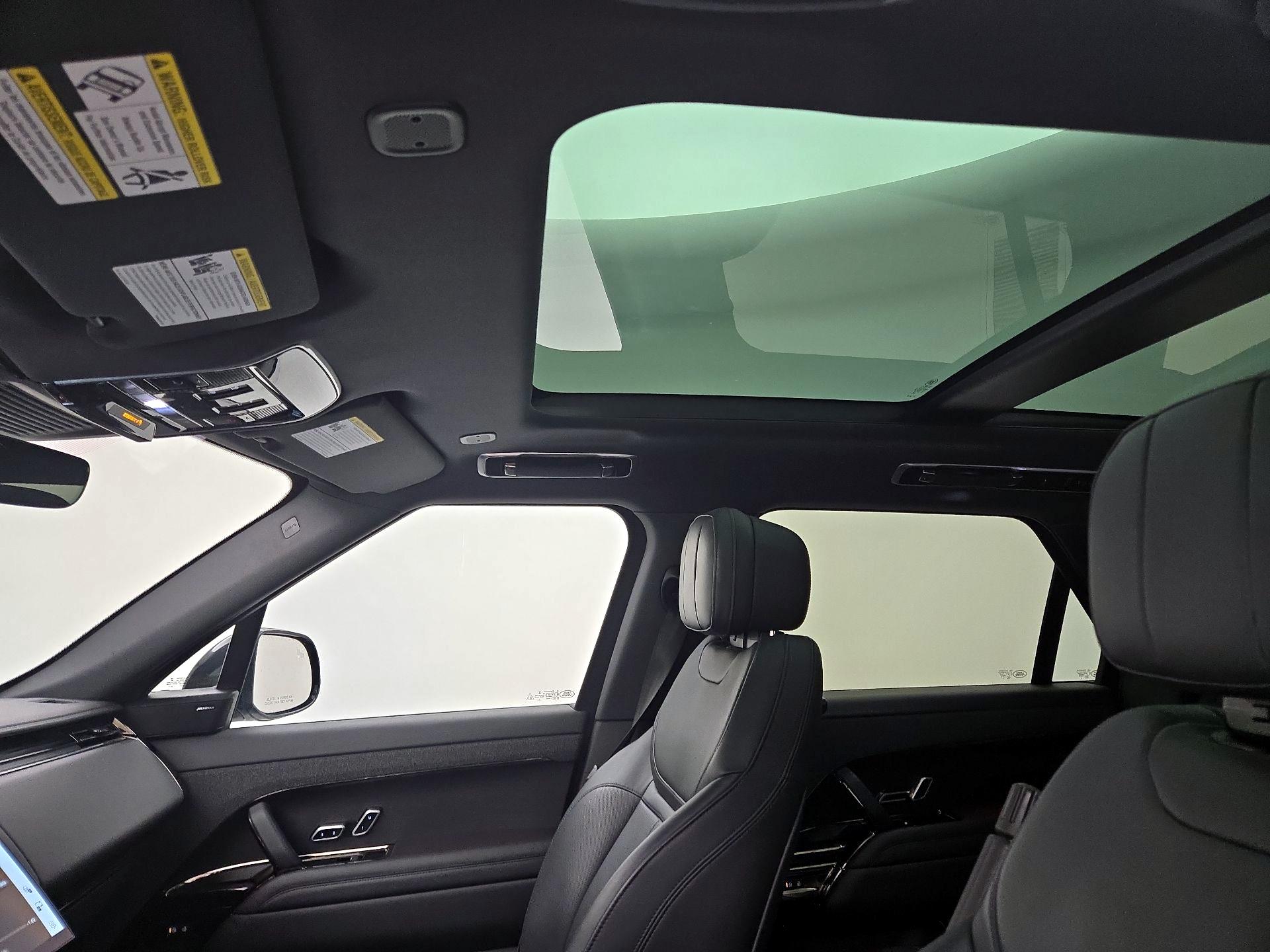 Thumbnail: 2023 Land Rover Range Rover Sport - 20