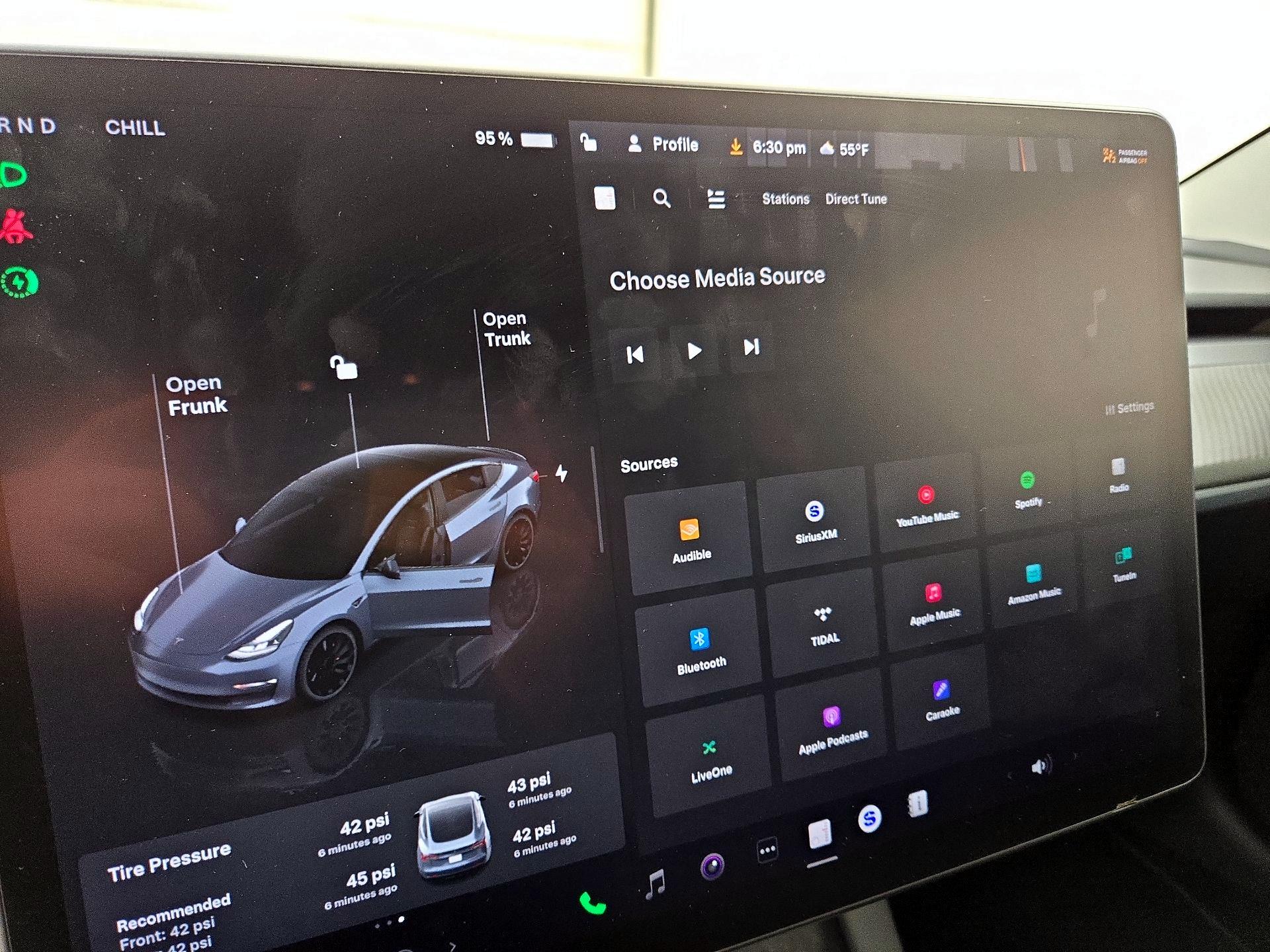 Thumbnail: 2023 Tesla Model 3 - 15