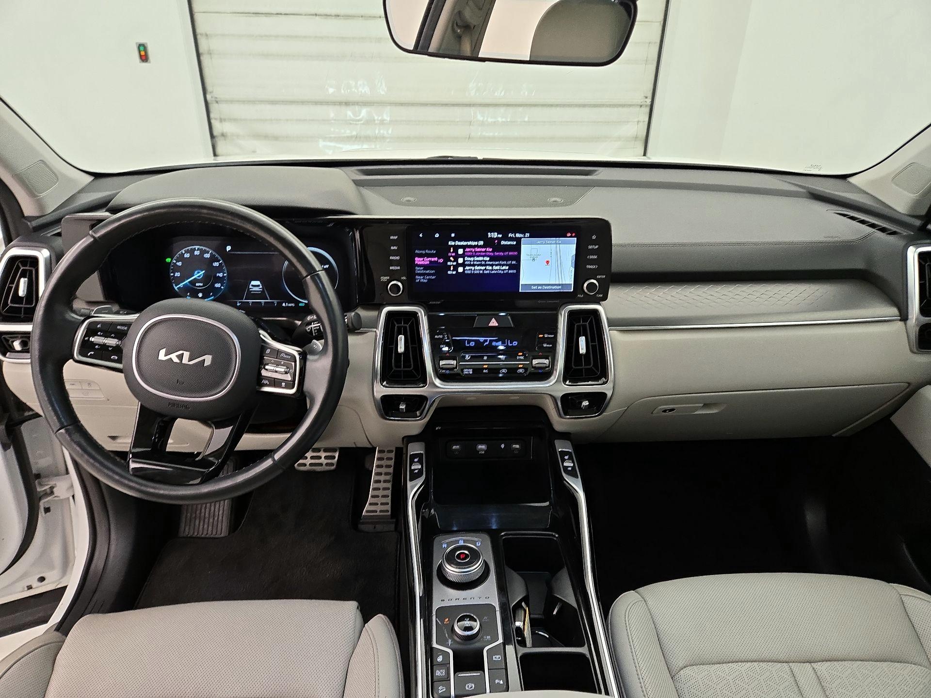 Thumbnail: 2023 Kia Sorento - 9