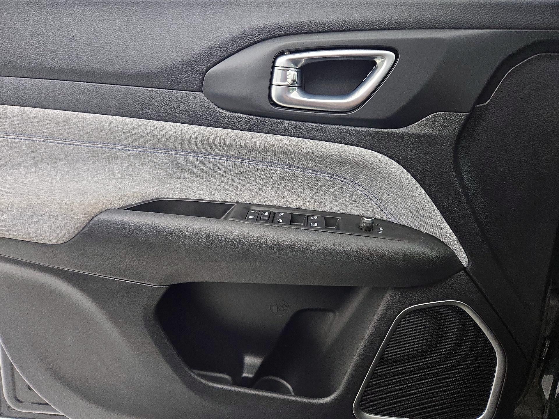 Thumbnail: 2022 Jeep Compass - 12