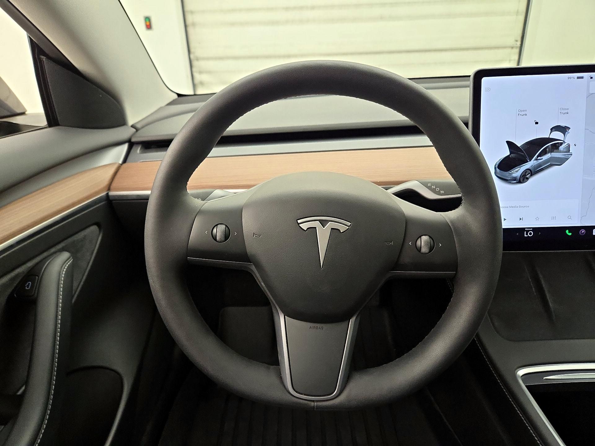 Thumbnail: 2022 Tesla Model 3 - 10