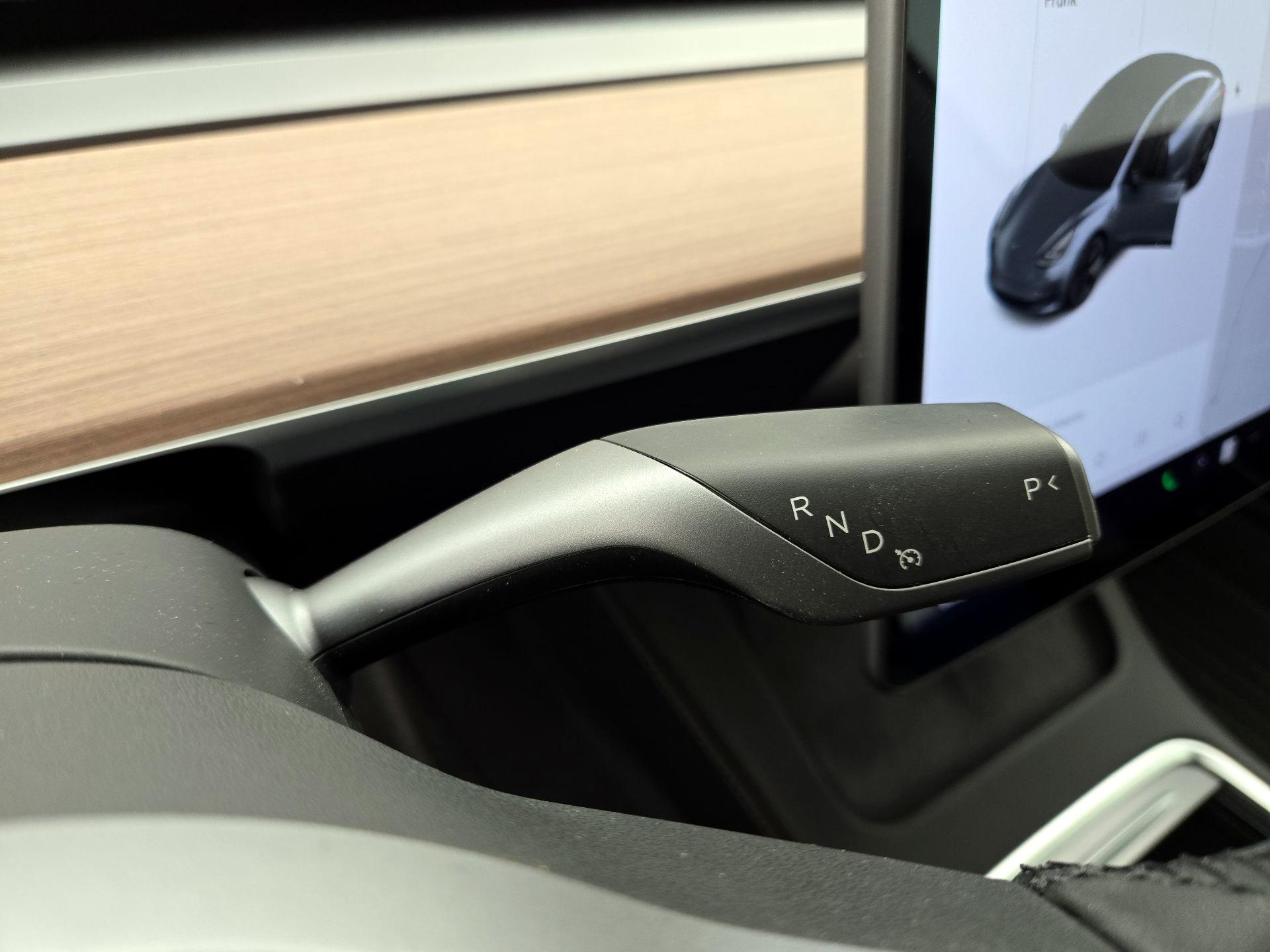 Thumbnail: 2022 Tesla Model 3 - 17