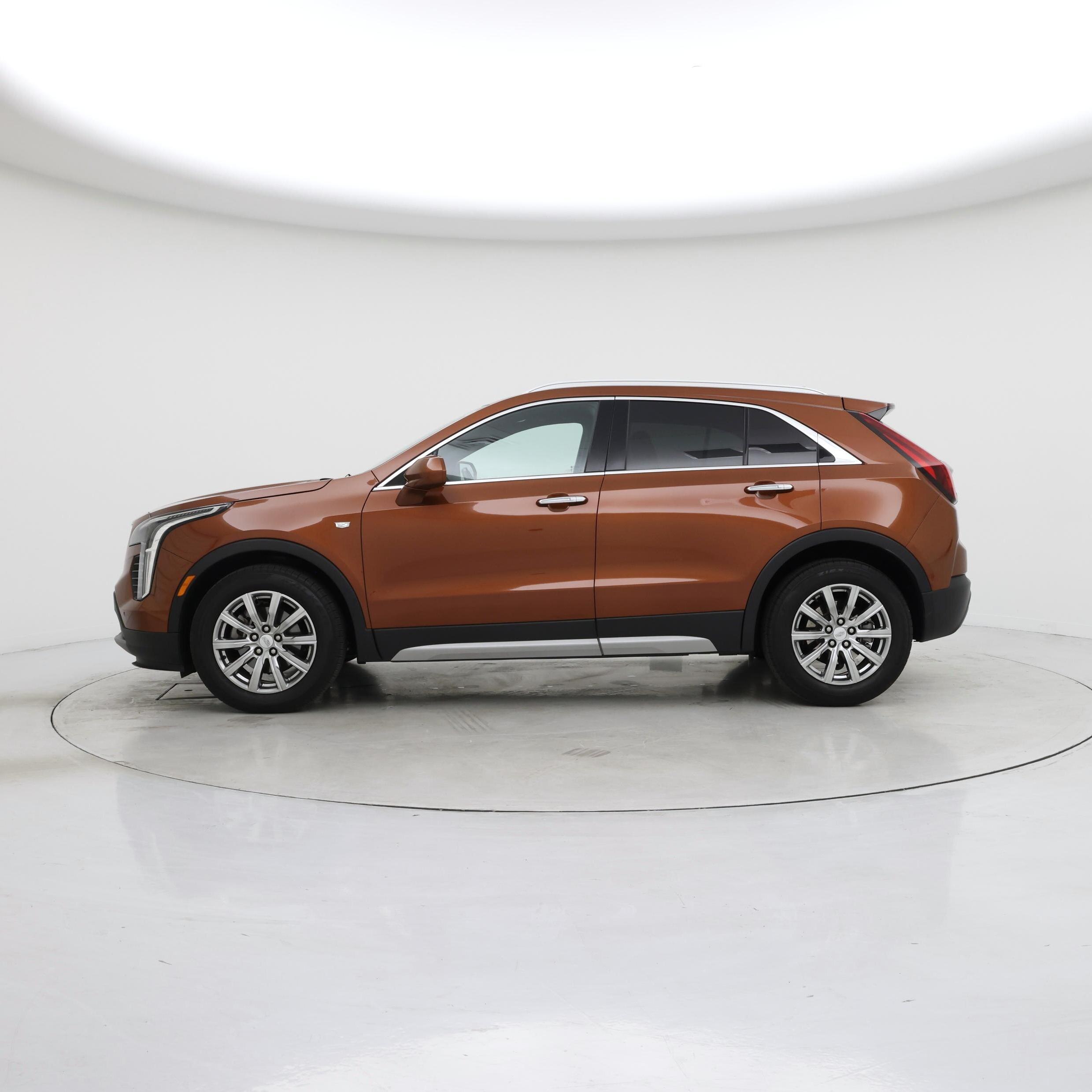 Thumbnail: 2019 Cadillac XT4 - 3