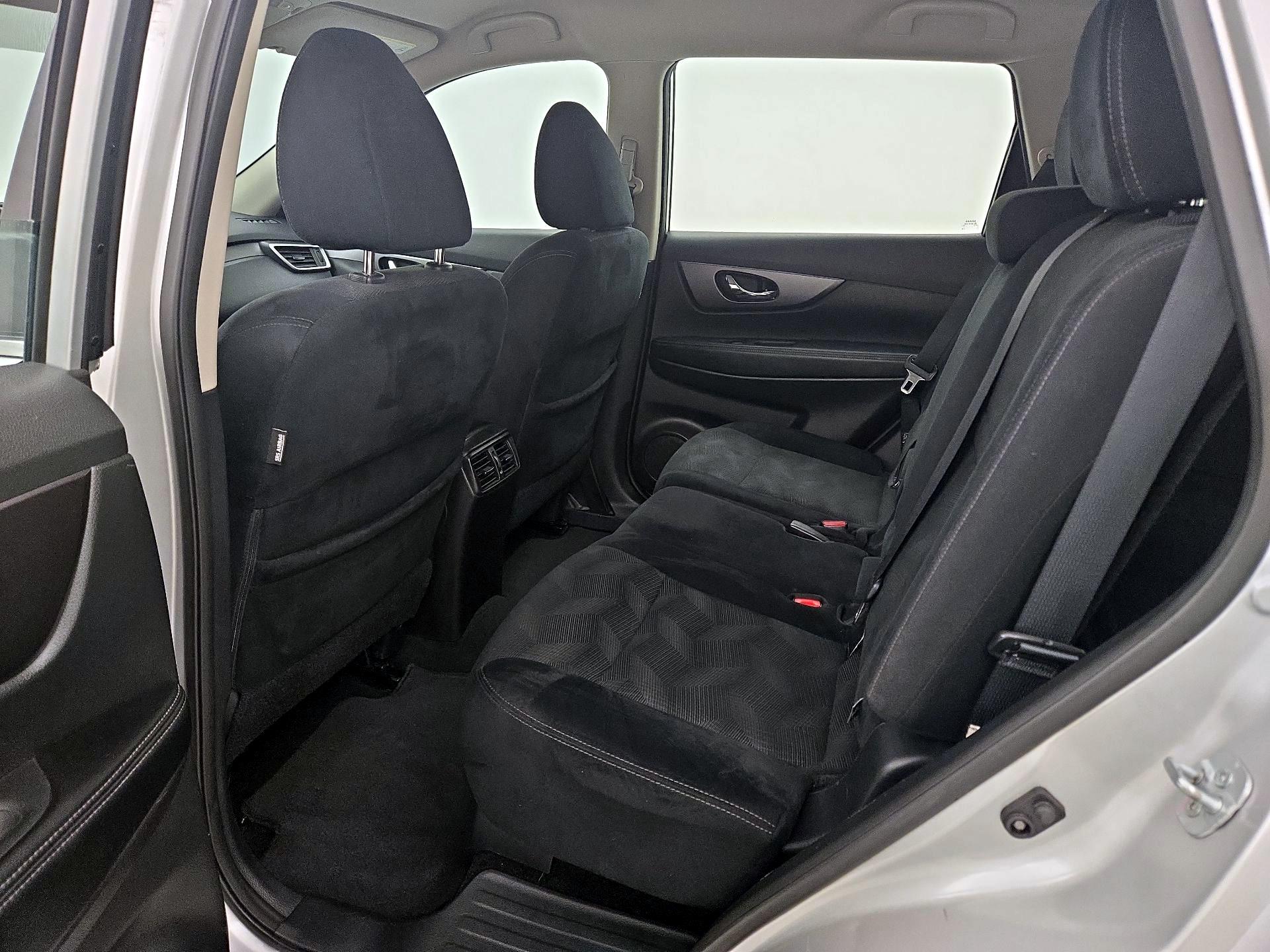 Thumbnail: 2016 Nissan Rogue - 19