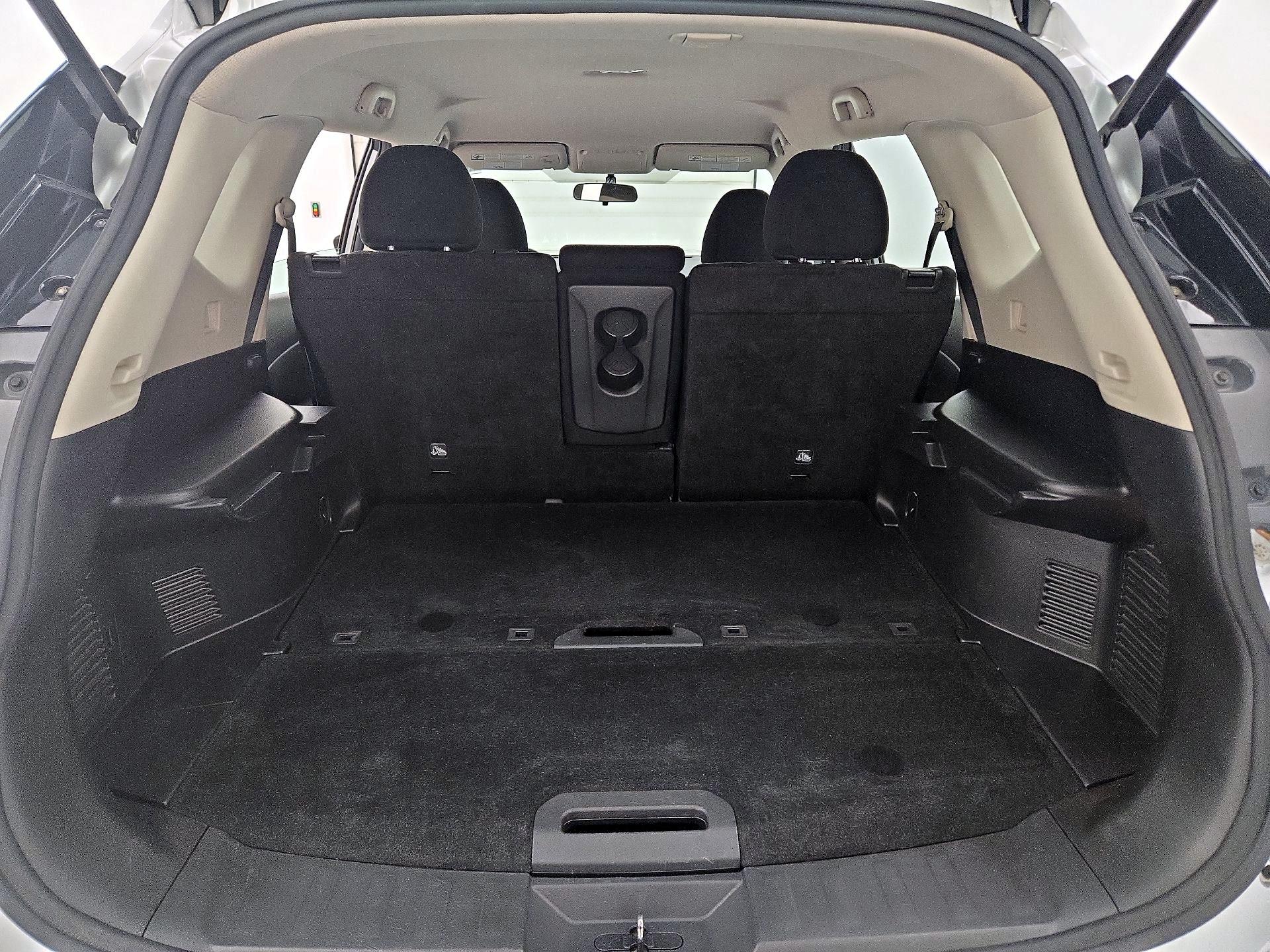 Thumbnail: 2016 Nissan Rogue - 20