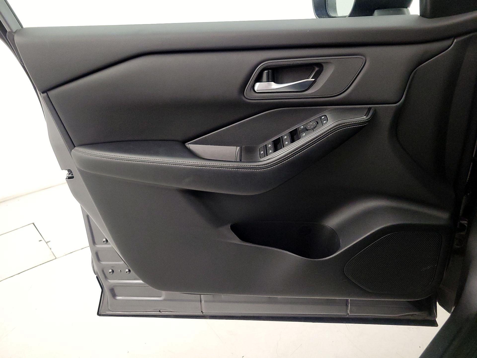 Thumbnail: 2024 Nissan Rogue - 12