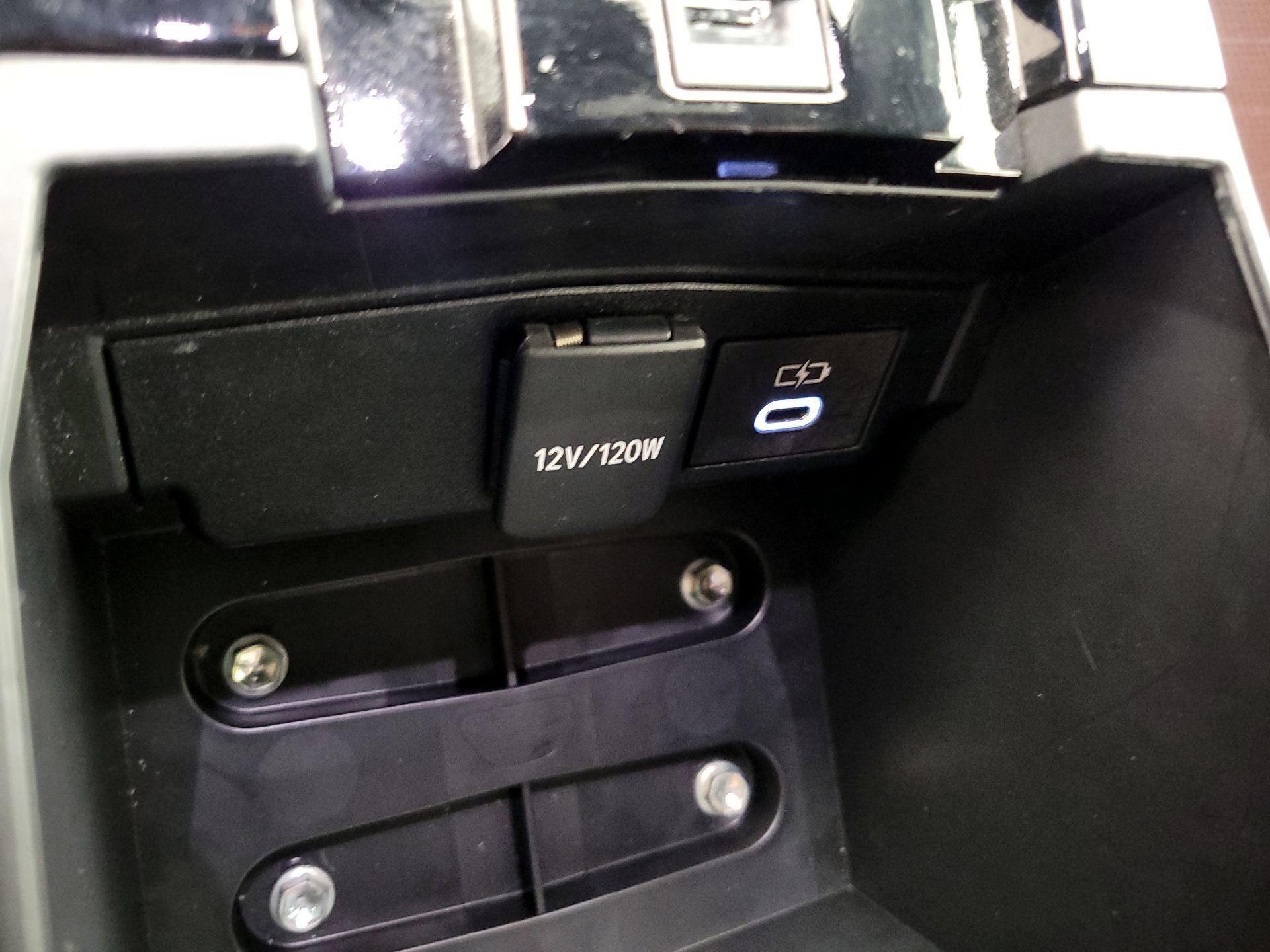 Thumbnail: 2023 Toyota Corolla - 17