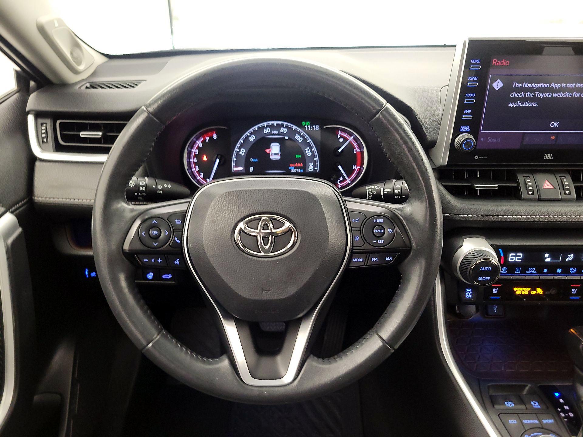 Thumbnail: 2022 Toyota RAV4 - 10