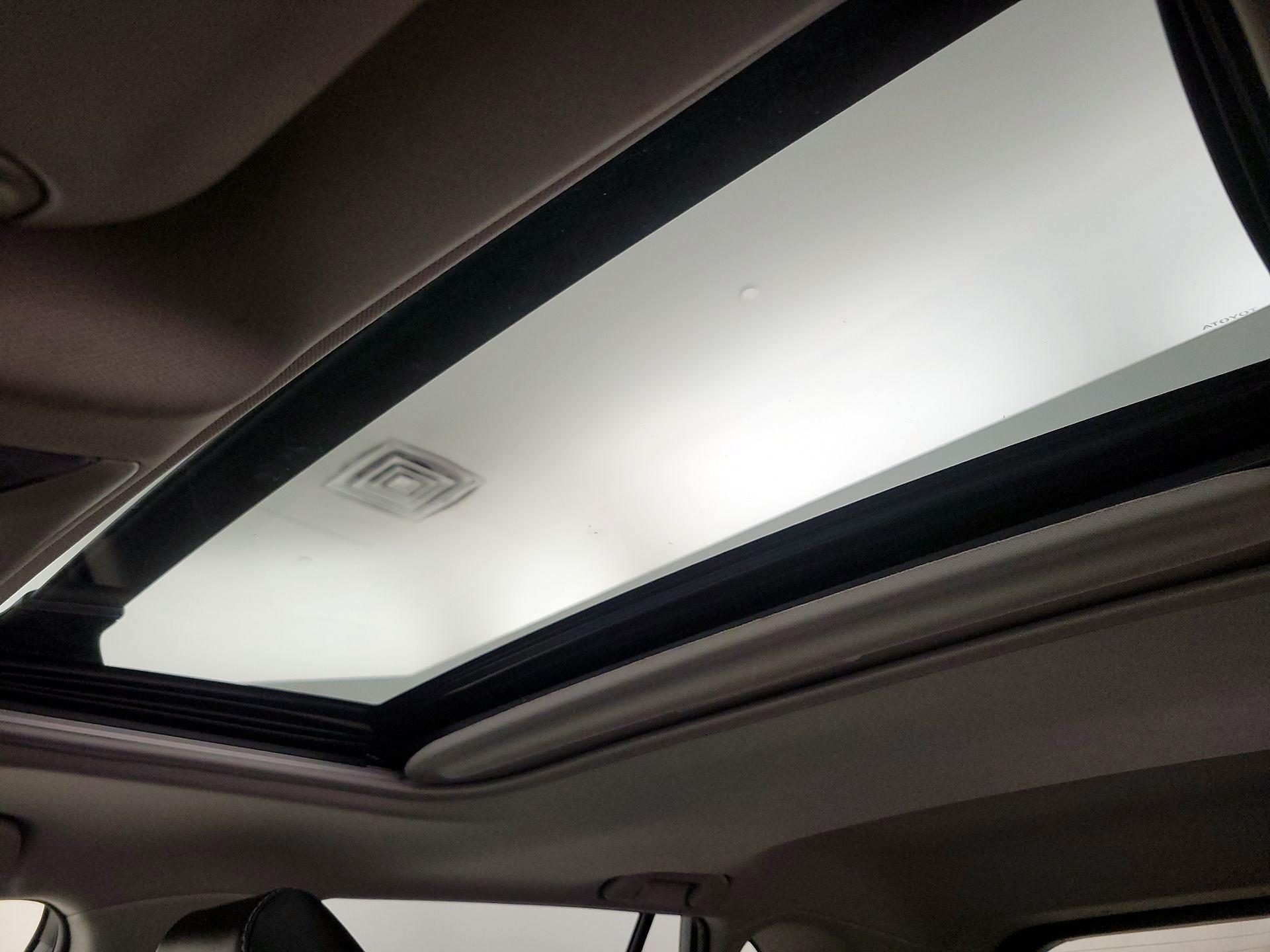 Thumbnail: 2022 Toyota RAV4 - 19