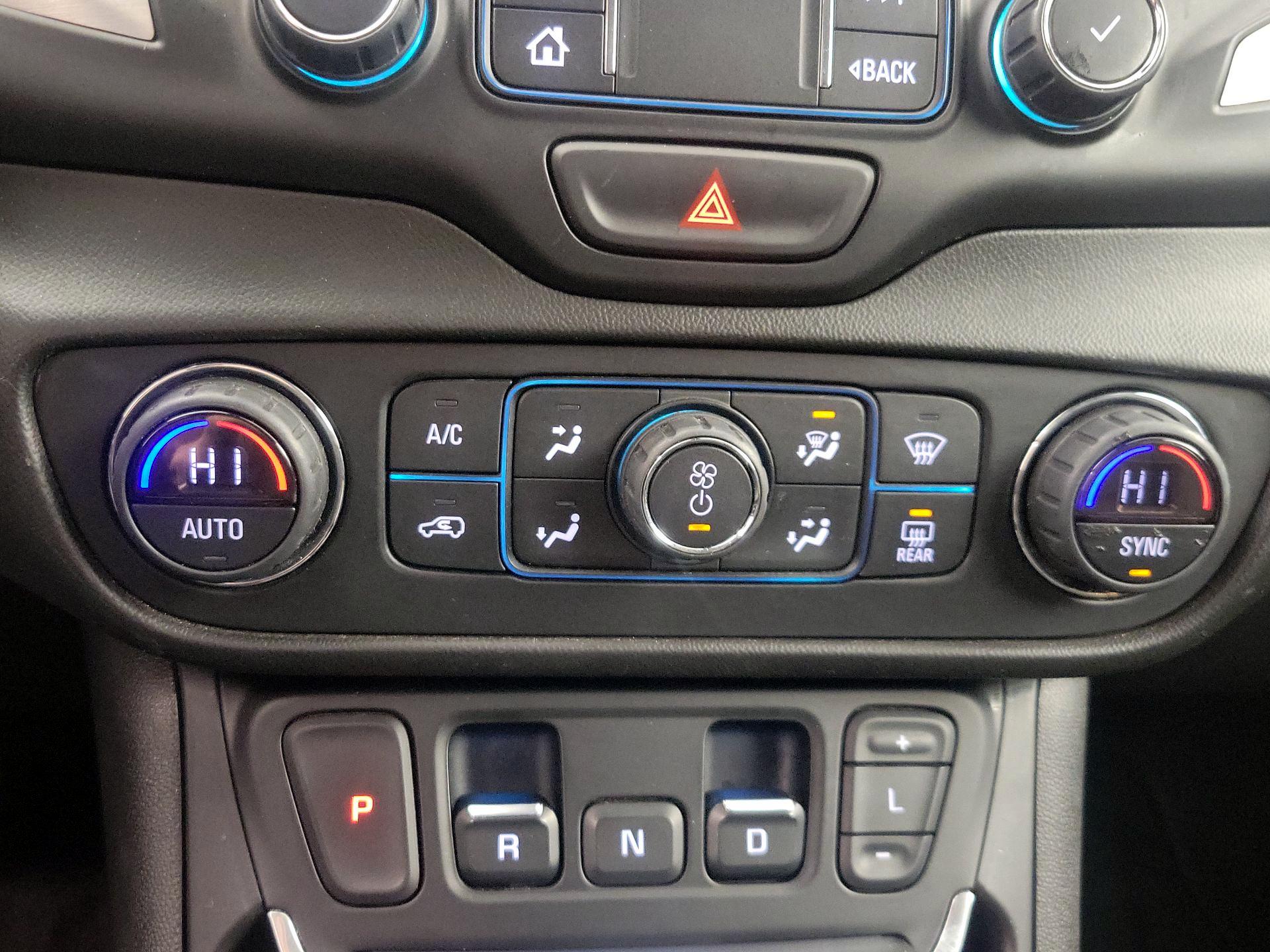 Thumbnail: 2020 GMC Terrain - 16