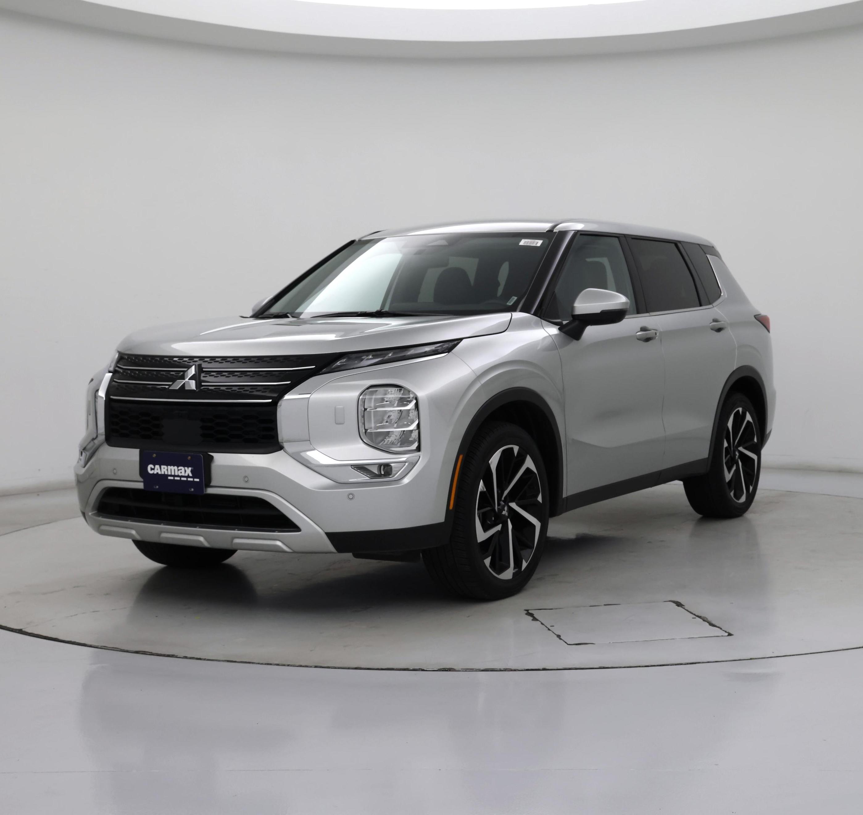 Thumbnail: 2024 Mitsubishi Outlander - 4