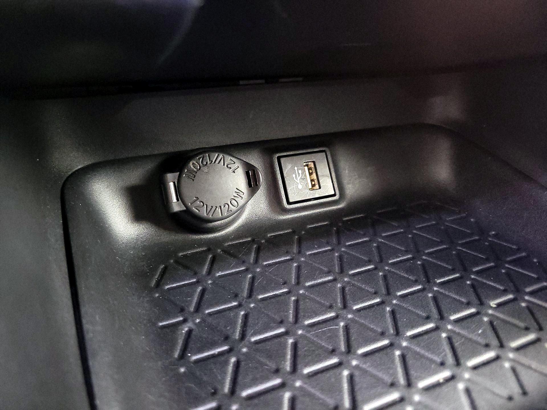 Thumbnail: 2024 Toyota RAV4 - 18