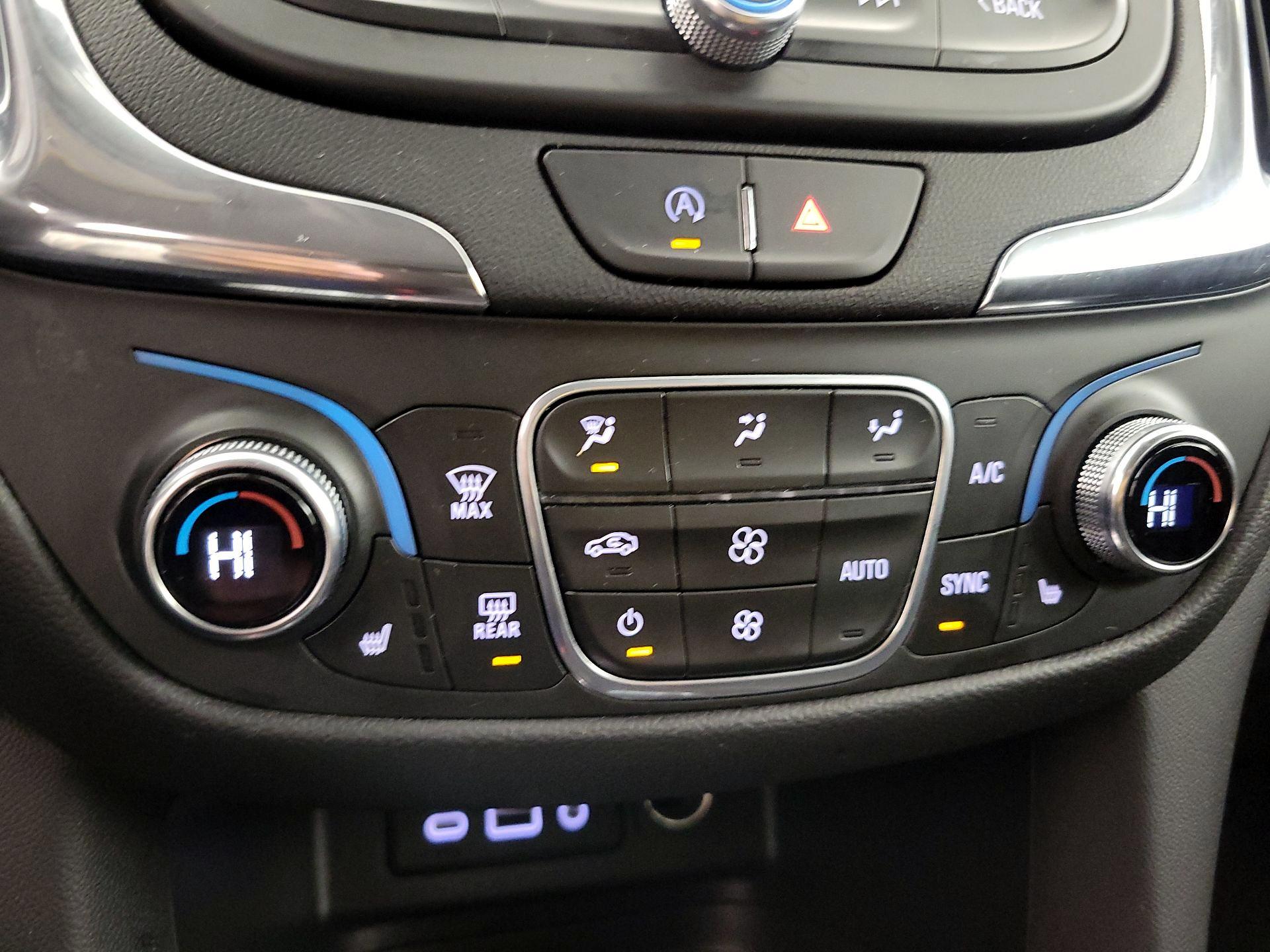 Thumbnail: 2022 Chevrolet Equinox - 16