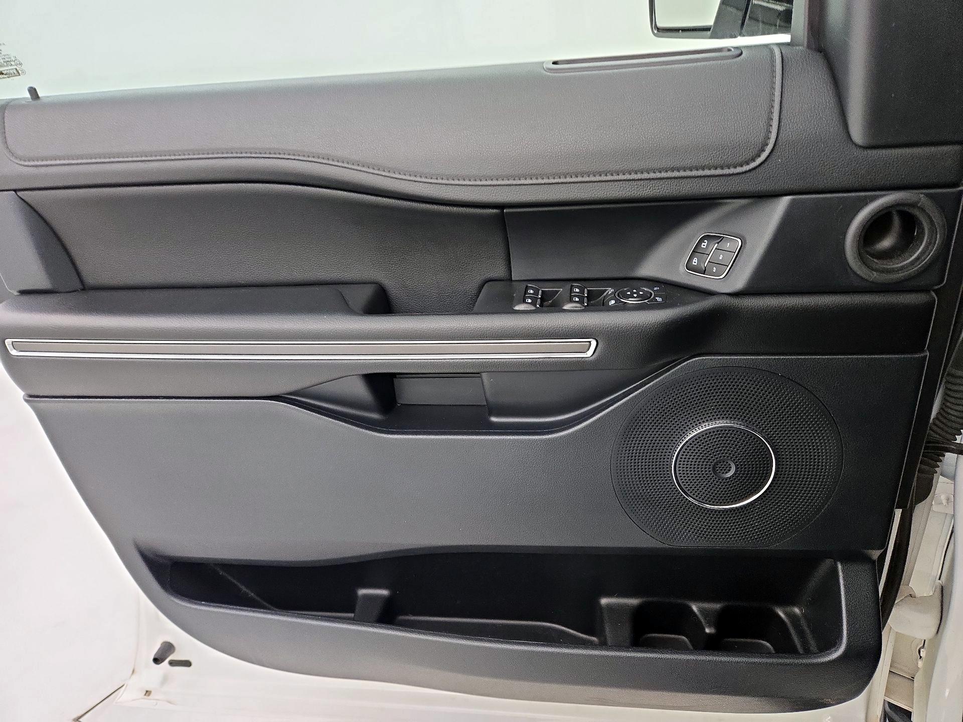 Thumbnail: 2020 Ford Expedition - 12