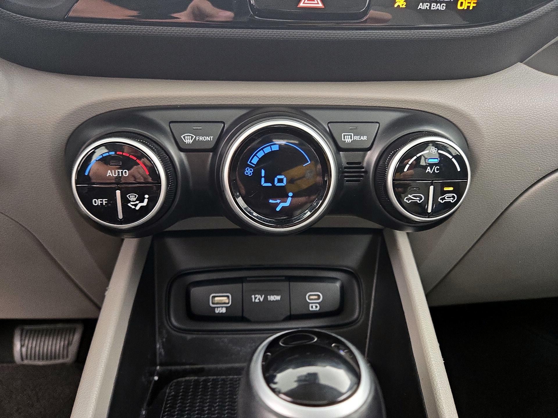 Thumbnail: 2024 Hyundai Venue - 16