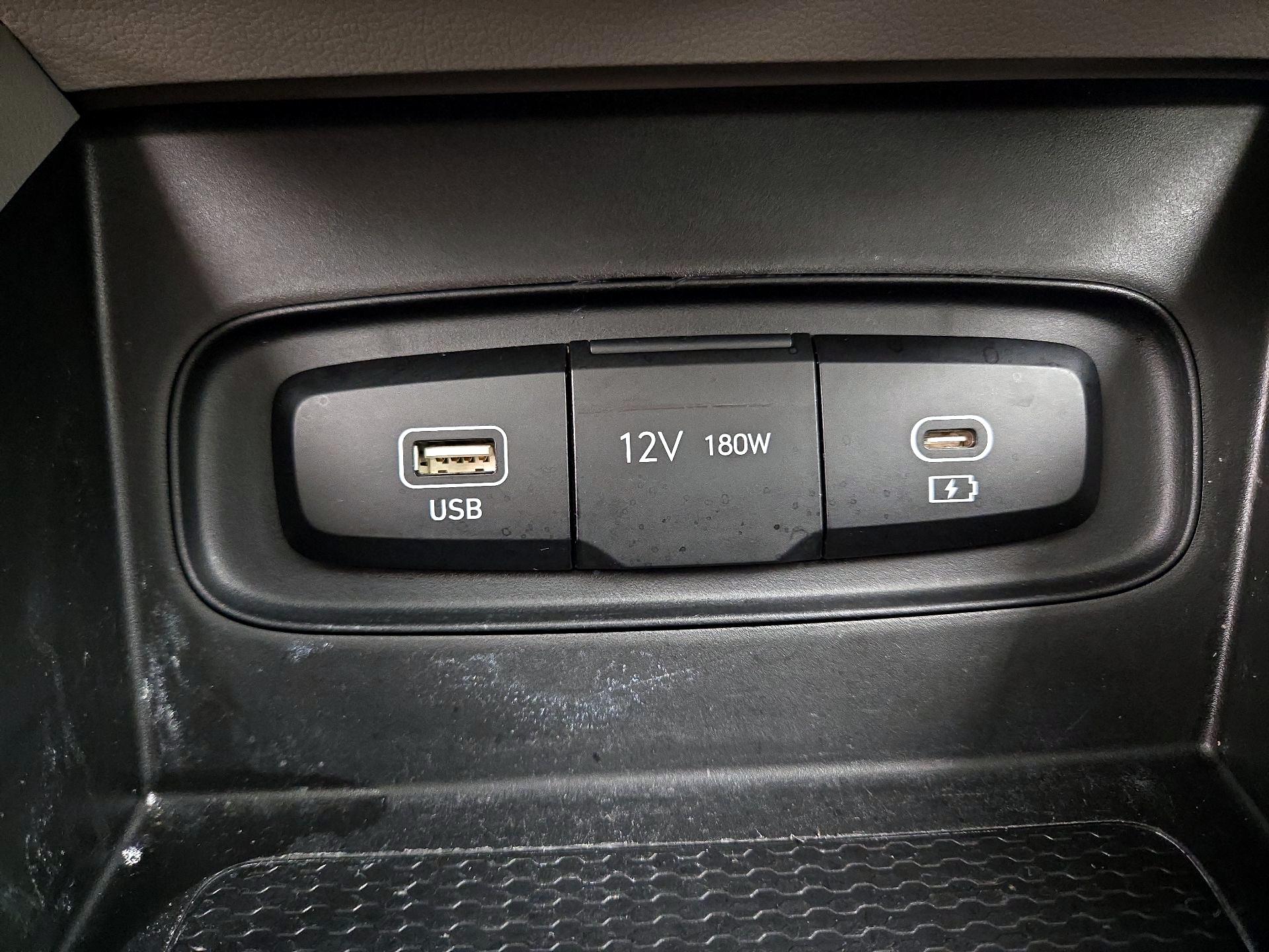 Thumbnail: 2024 Hyundai Venue - 18