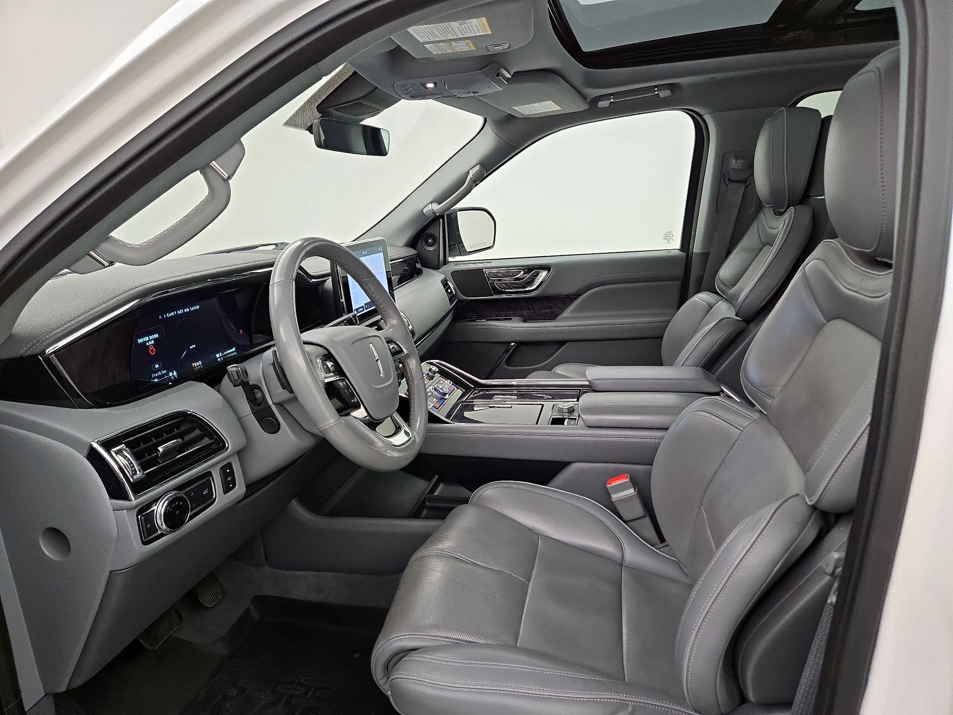 Thumbnail: 2018 Lincoln Navigator - 11