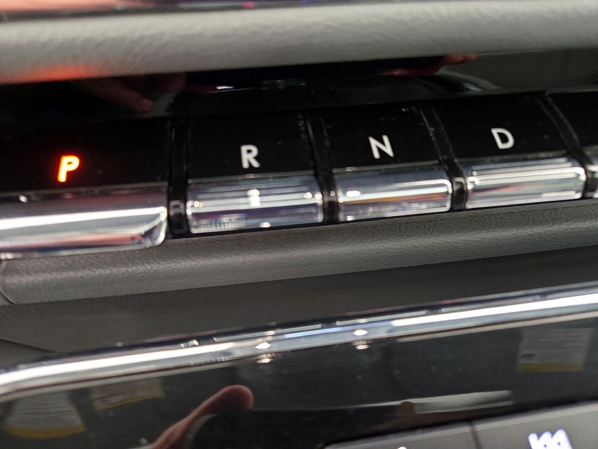 Thumbnail: 2018 Lincoln Navigator - 18