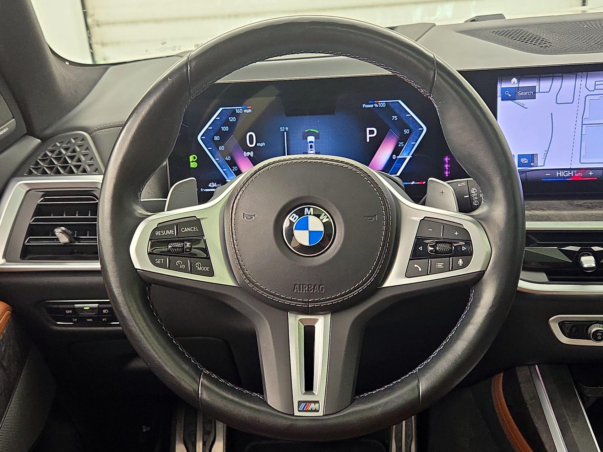 Thumbnail: 2023 BMW X7 - 10